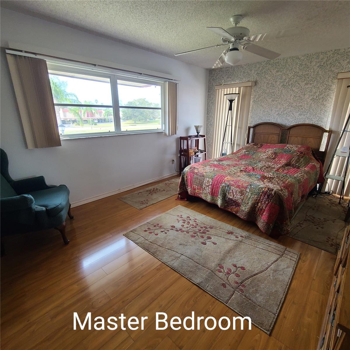 220 BUTTONWOOD CIRCLE, #220, Seminole, FL 33777