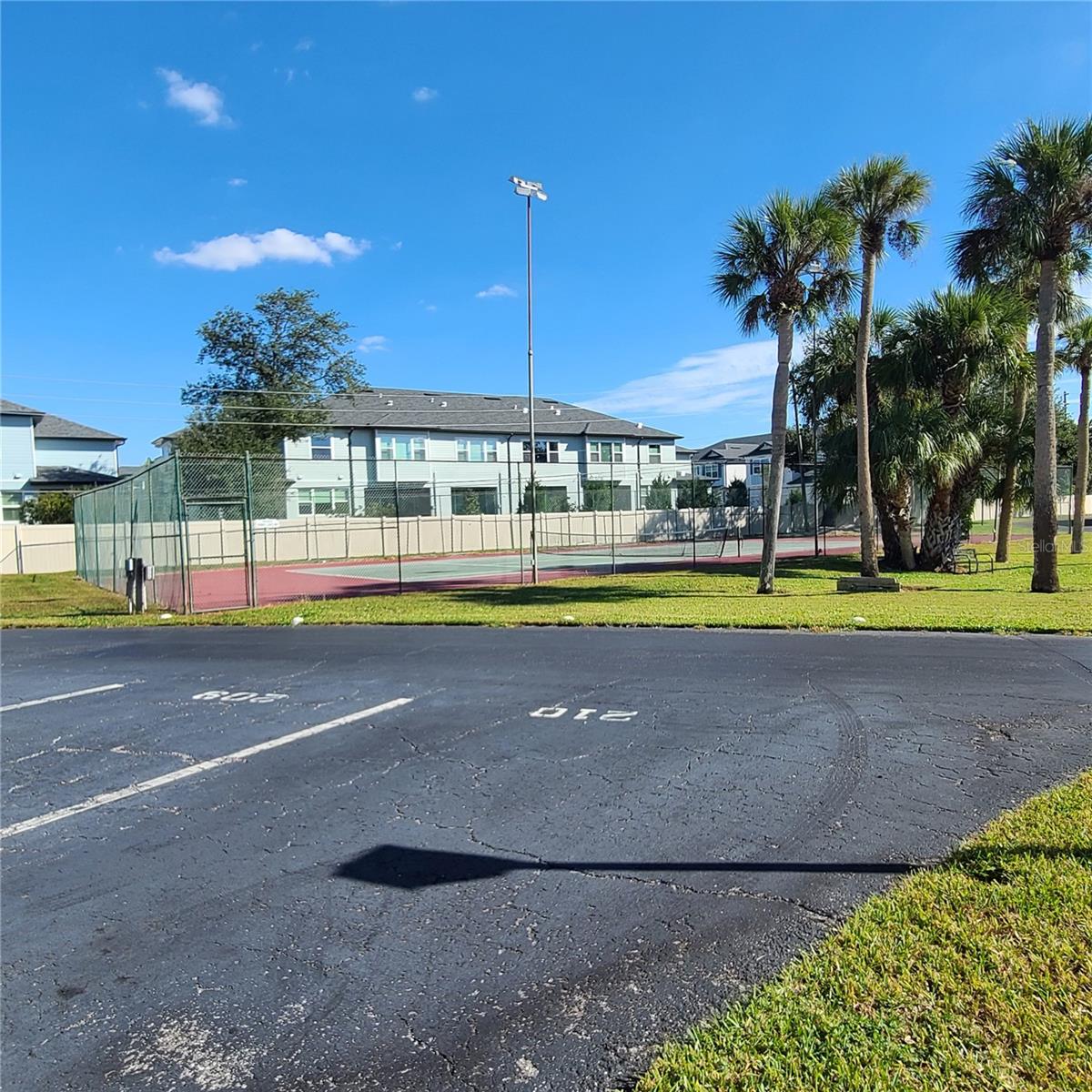 220 BUTTONWOOD CIRCLE, #220, Seminole, FL 33777