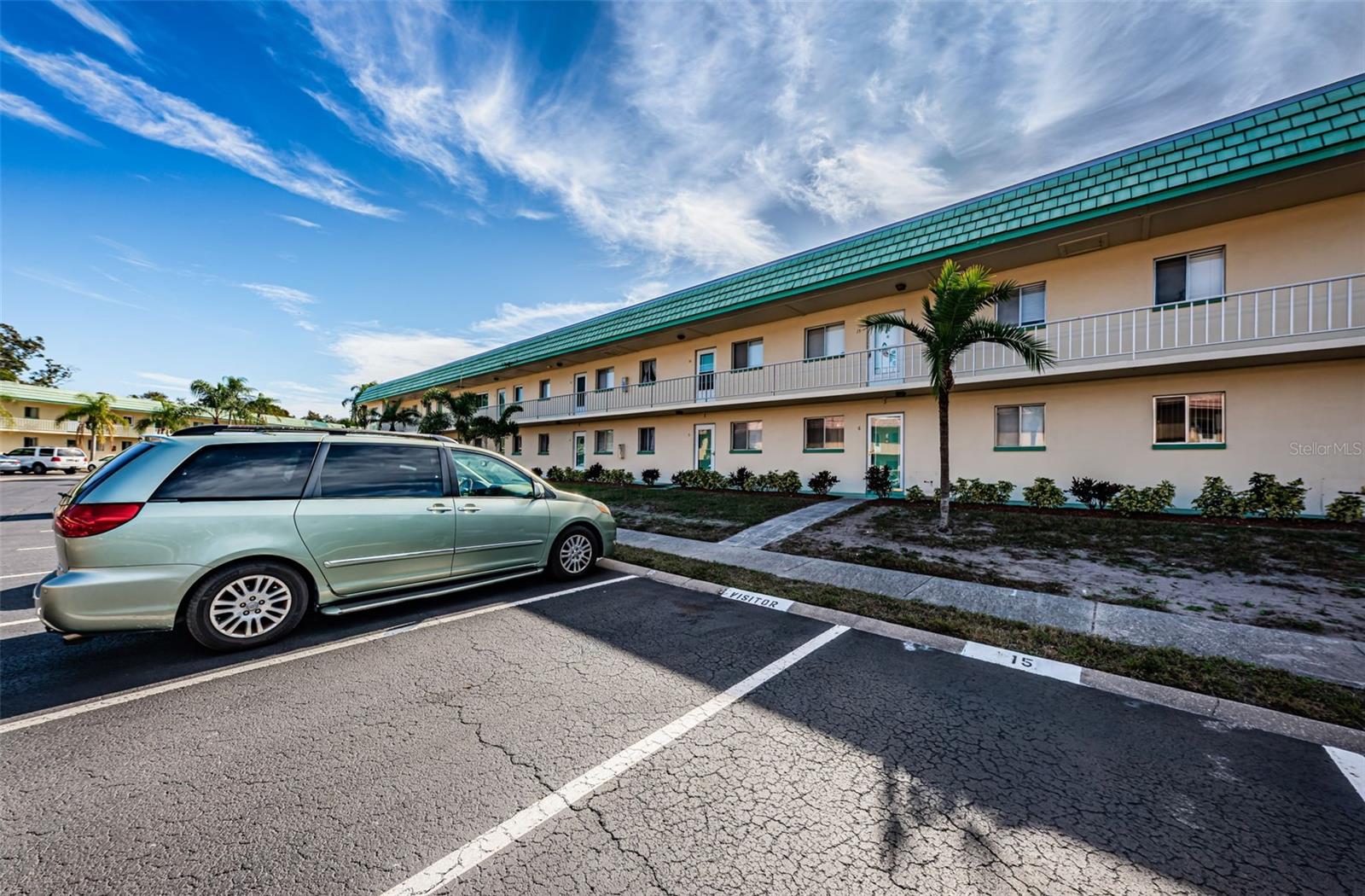 2001 GREENBRIAR BOULEVARD, #6, Clearwater, FL 33763