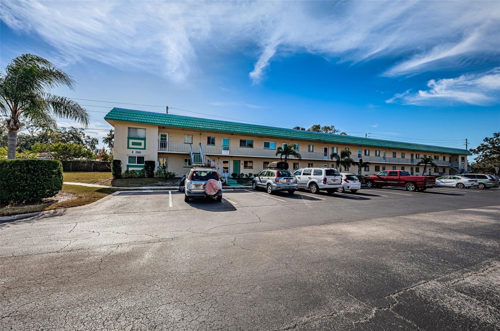 2001 GREENBRIAR BOULEVARD, #6, Clearwater, FL 33763