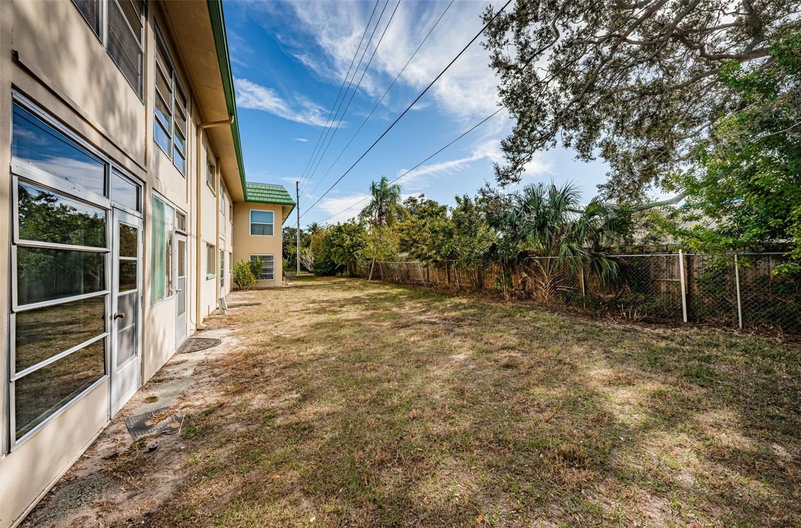 2001 GREENBRIAR BOULEVARD, #6, Clearwater, FL 33763