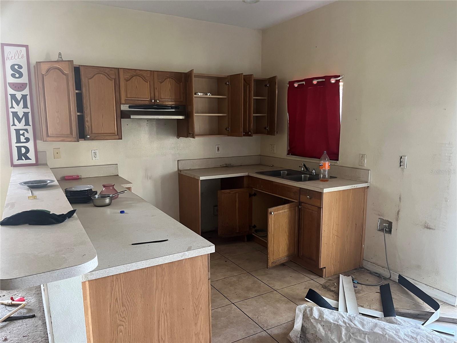 3607 N 52ND STREET, Tampa, FL 33619 3607 N 52ND STREET, Tampa, FL 33619