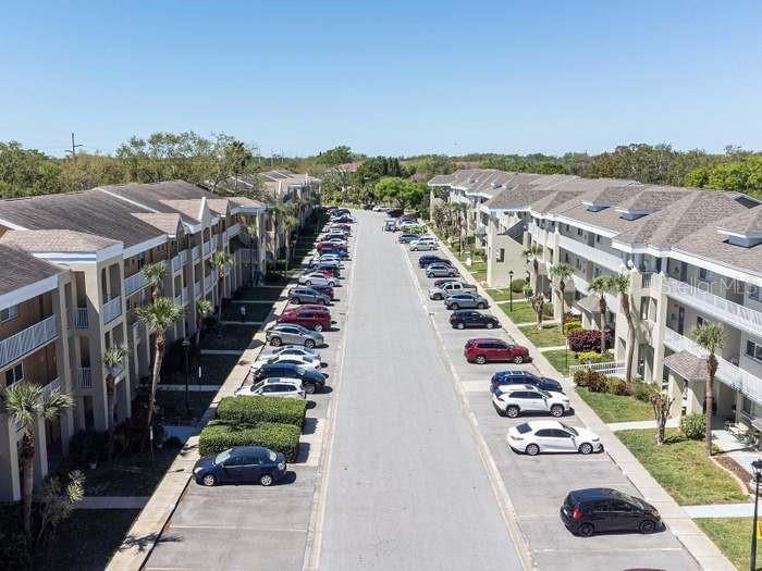 Ariel view of Utopian Dr