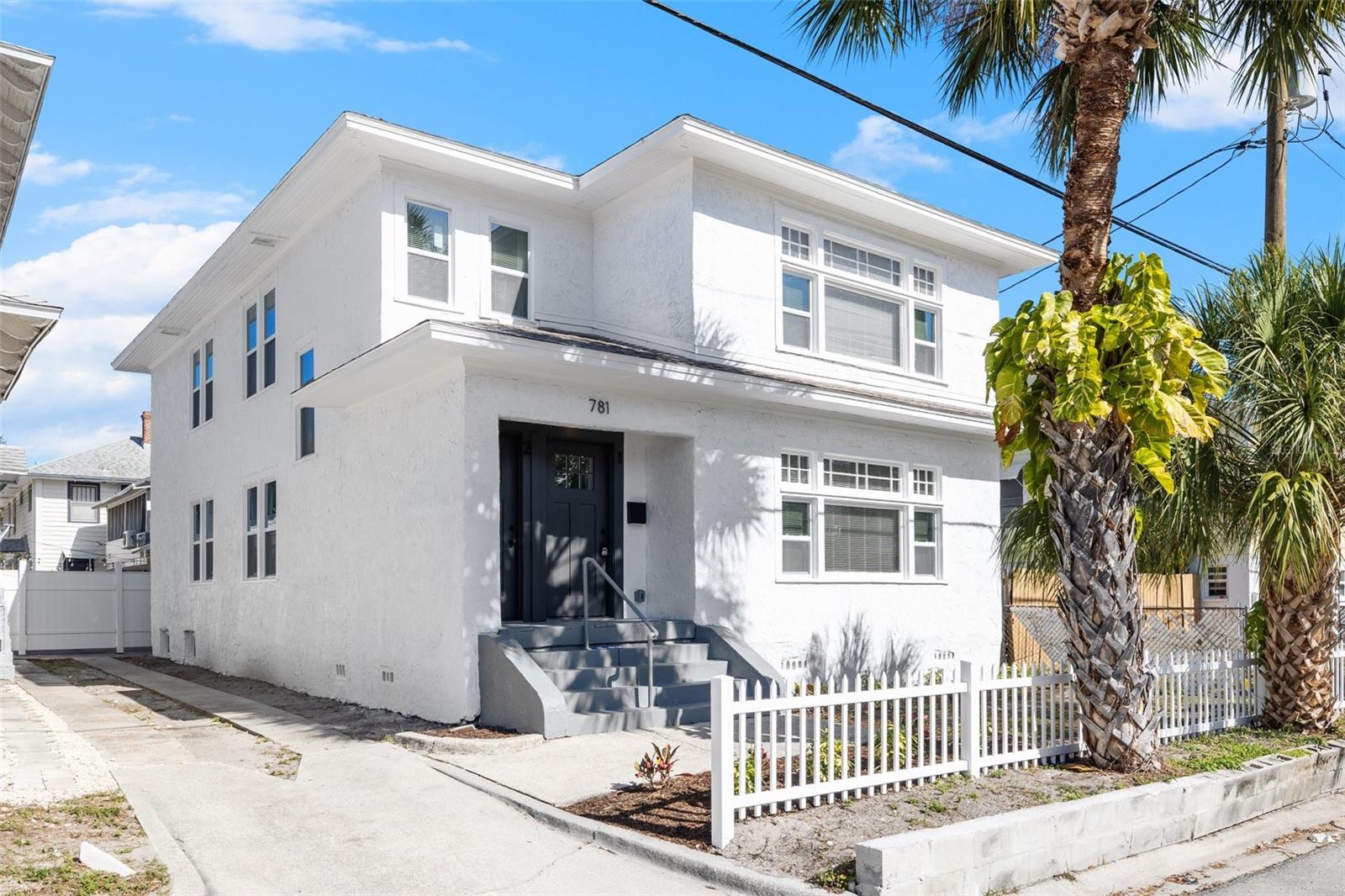 781 31ST AVENUE N, St Petersburg, FL 33704