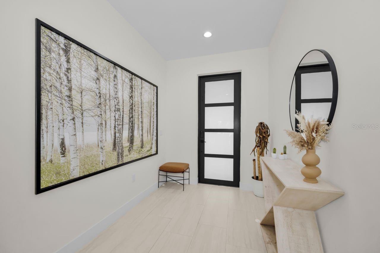 Well lit and modern entry, so spacious!