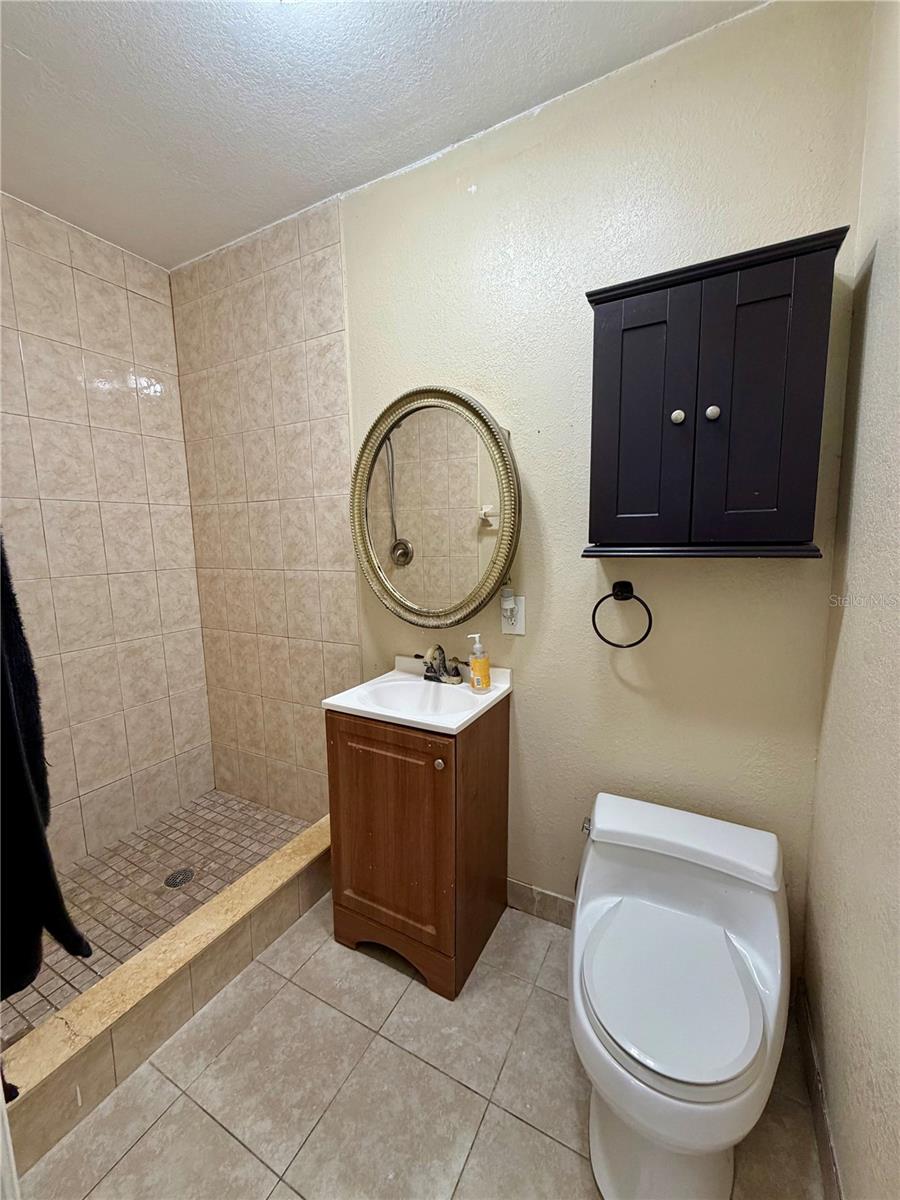 8026 JACKSON SPRINGS ROAD, Tampa, FL 33615