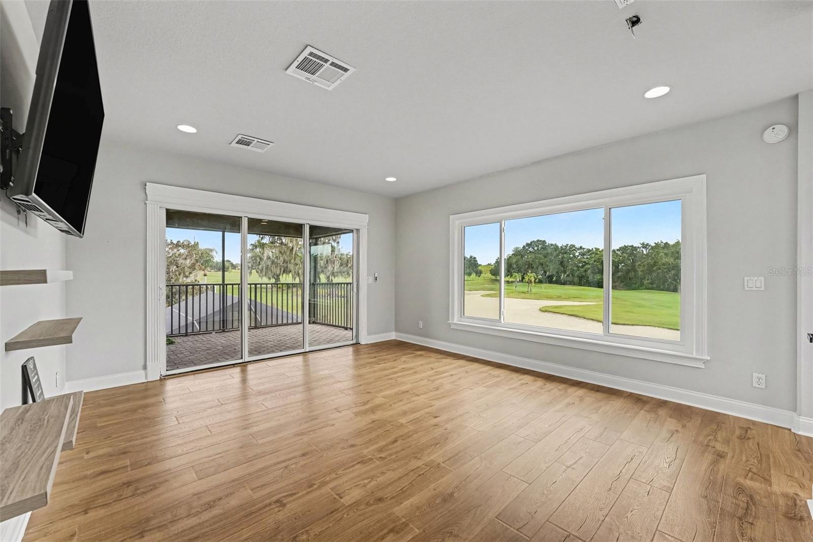 Bonus Room/Upstairs Loft