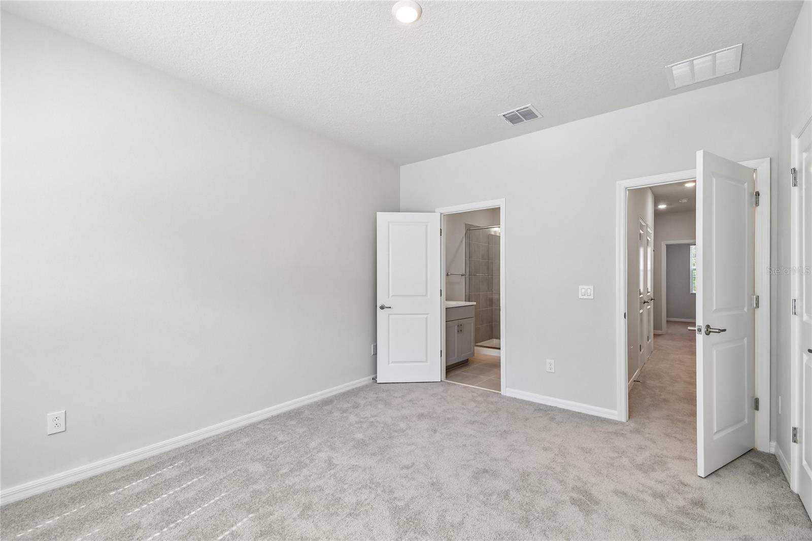 1124 WILD CREST LANE, Daytona Beach, FL 32117