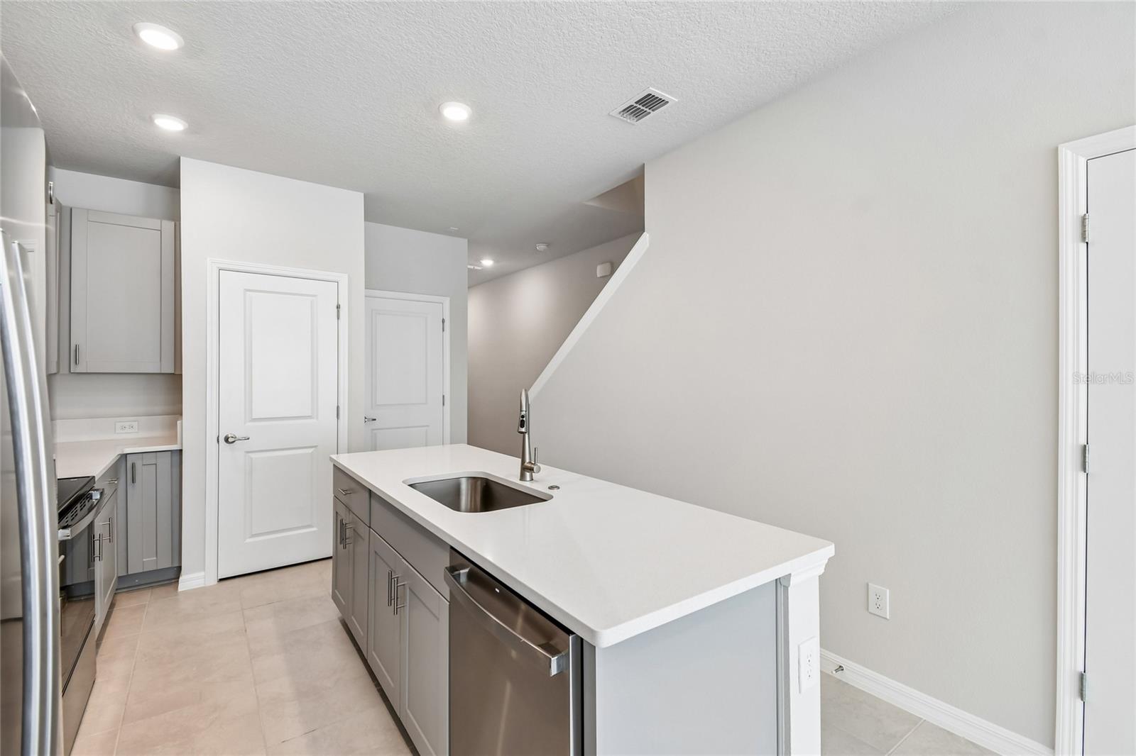 1124 WILD CREST LANE, Daytona Beach, FL 32117 1124 WILD CREST LANE, Daytona Beach, FL 32117