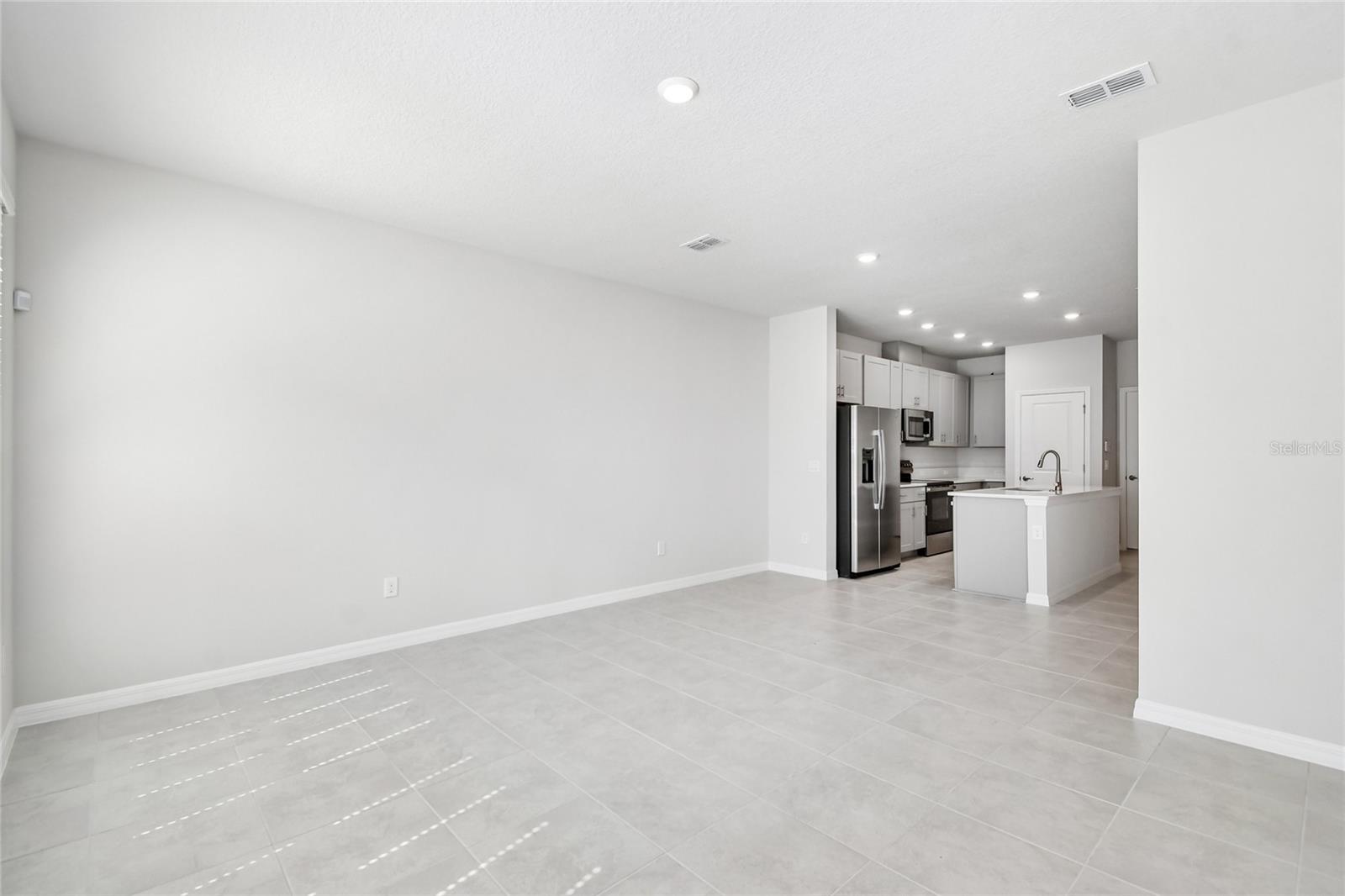 1124 WILD CREST LANE, Daytona Beach, FL 32117