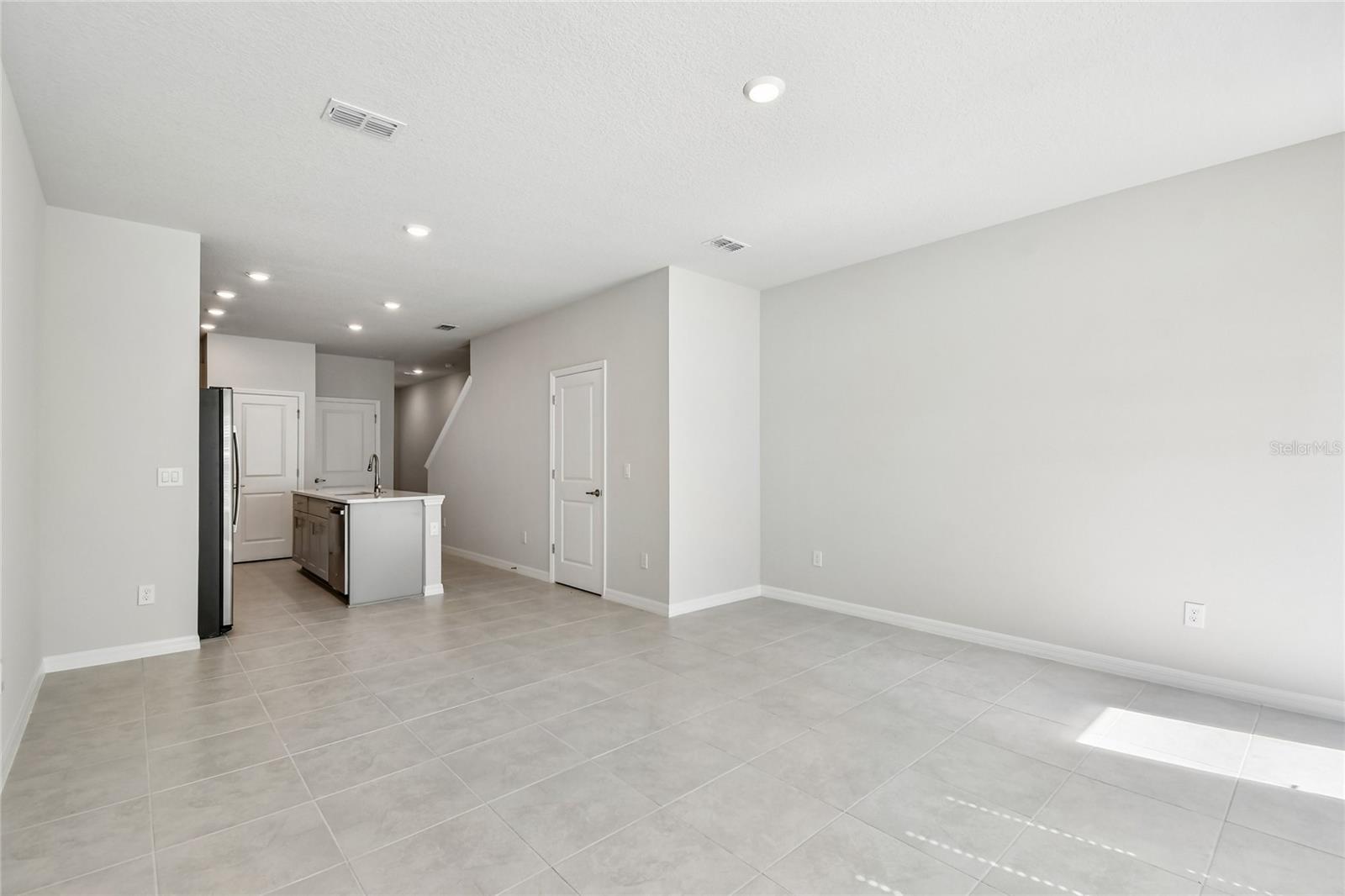 1124 WILD CREST LANE, Daytona Beach, FL 32117