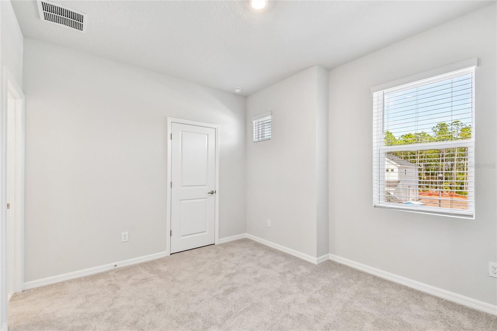 1124 WILD CREST LANE, Daytona Beach, FL 32117
