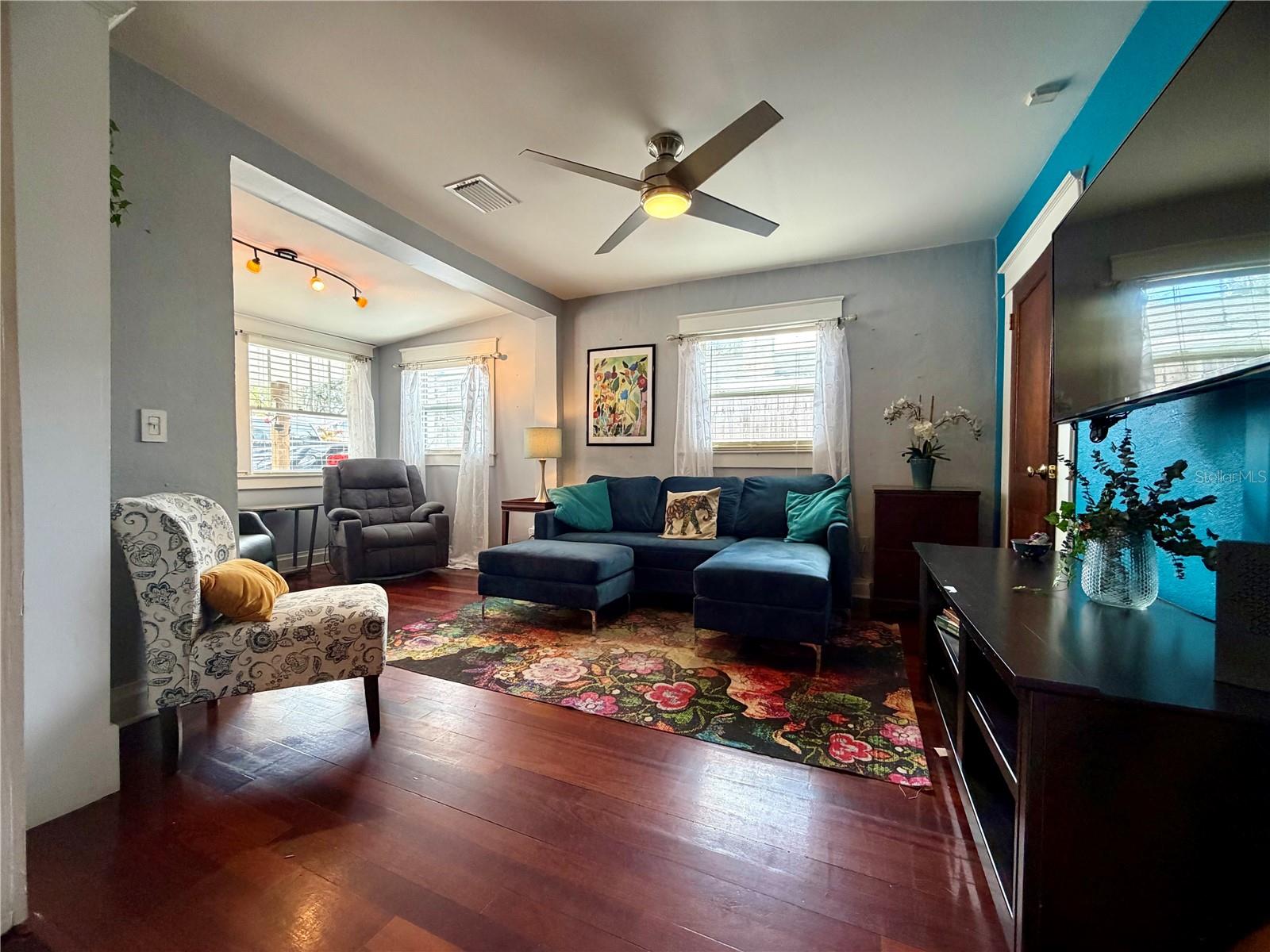 403 W CHELSEA STREET, Tampa, FL 33603