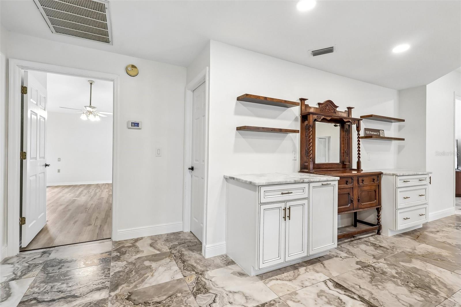 7026 PINEHAVEN DRIVE, Lakeland, FL 33810