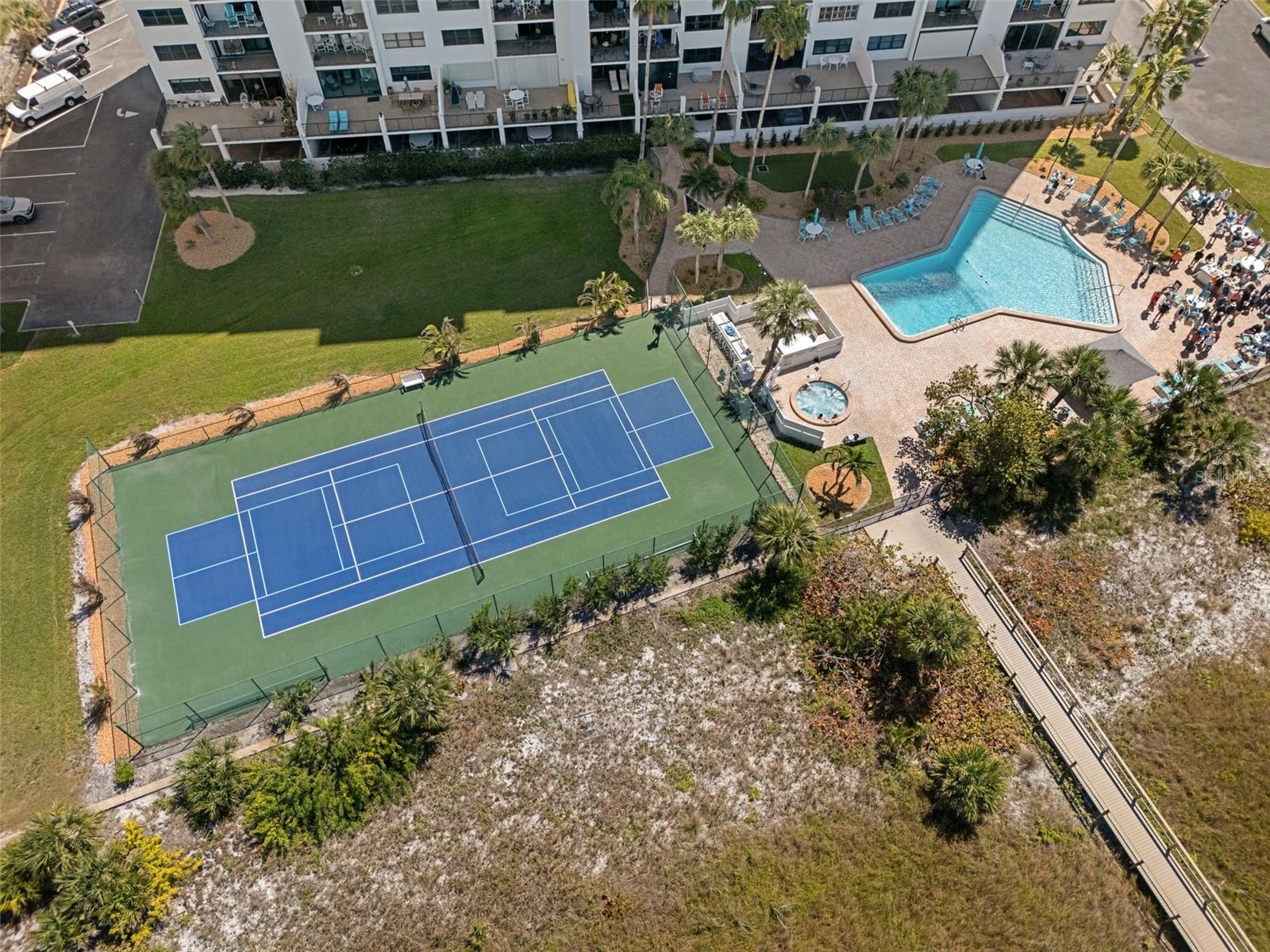 Aerial view of amenities -notice the annual residents' cookout! Aerial view of amenities -notice the annual residents' cookout!