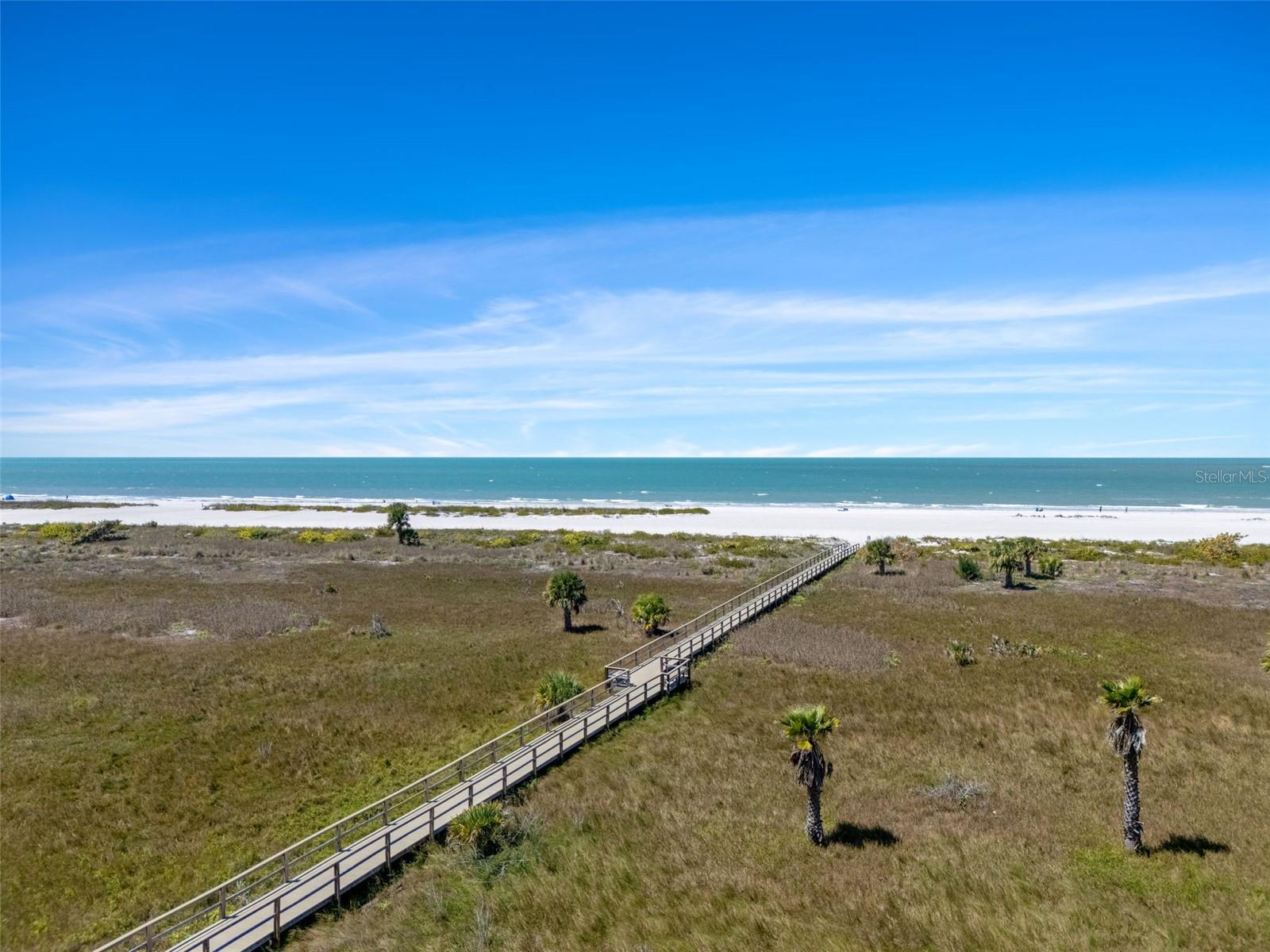 Boardwalk to the beach! Boardwalk to the beach!