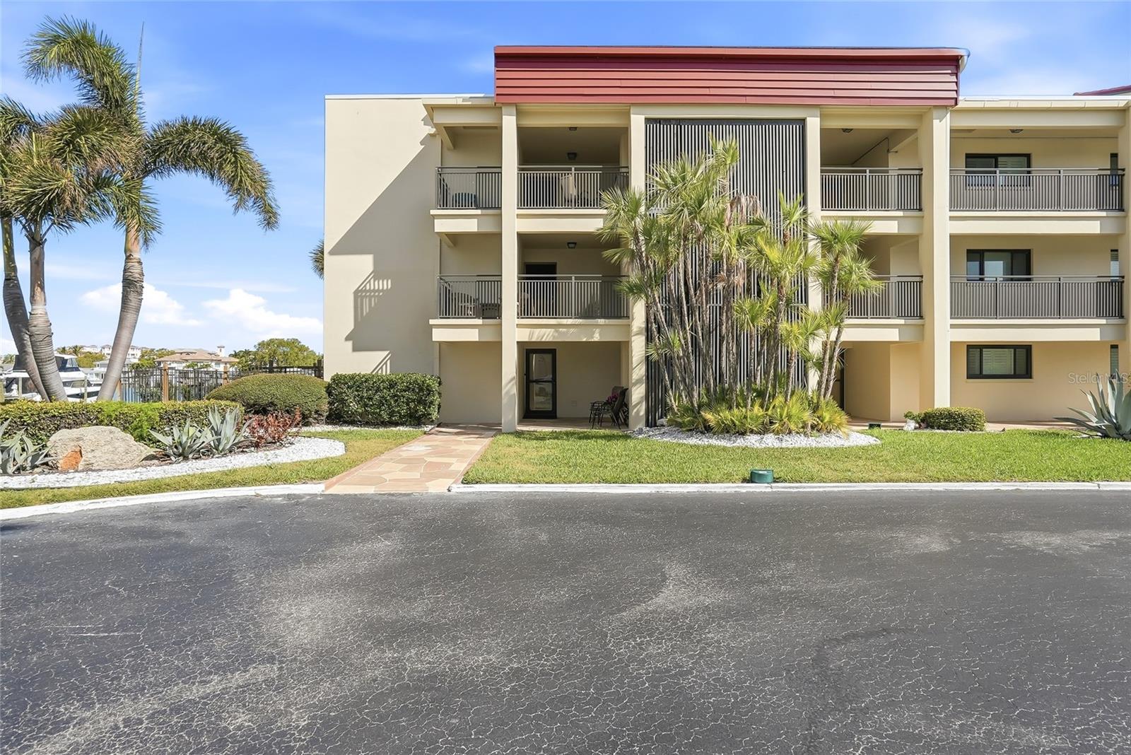 868 BAYWAY BOULEVARD, #101, Clearwater Beach, FL 33767