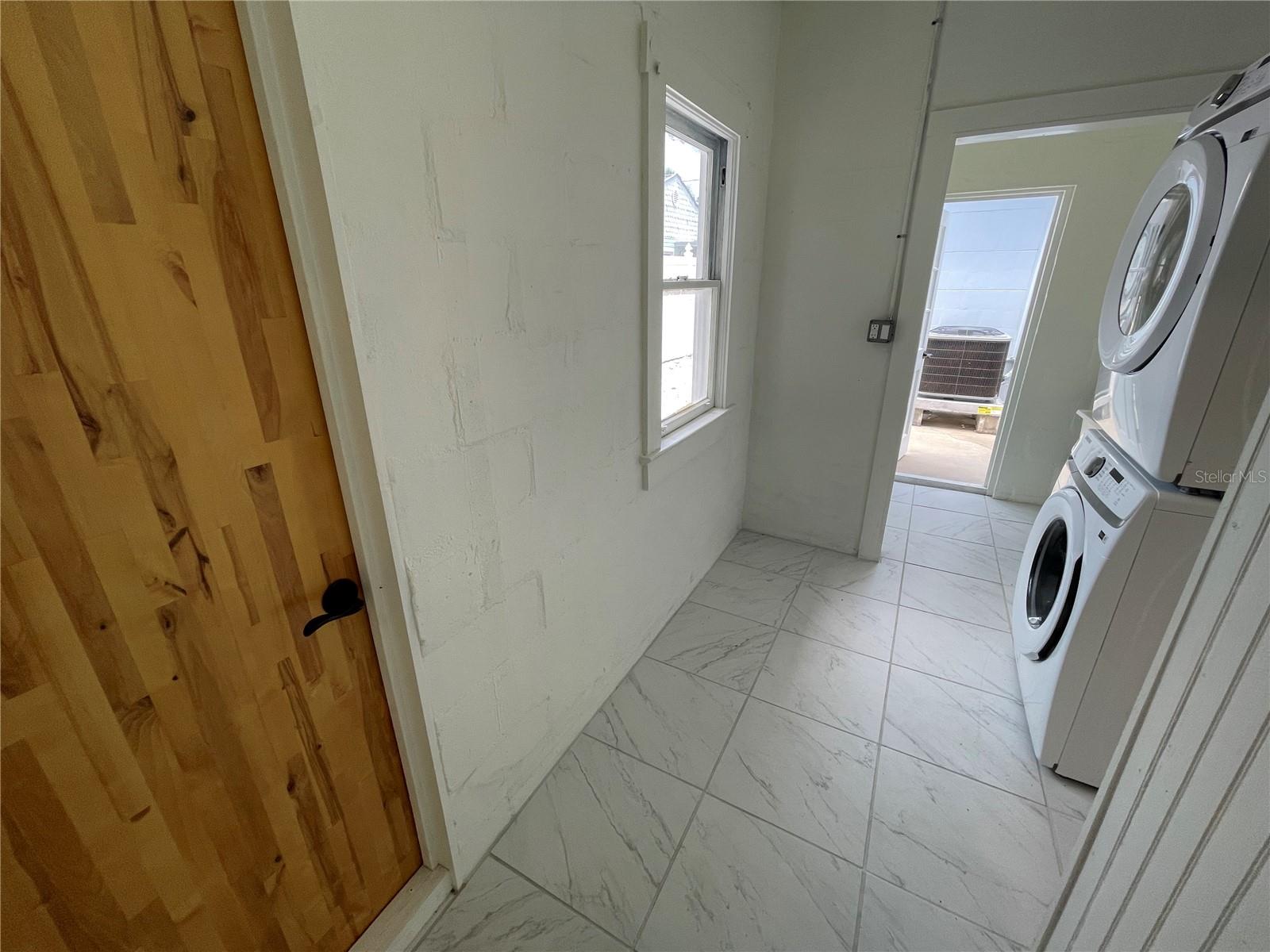850 MANDALAY AVENUE, Clearwater Beach, FL 33767