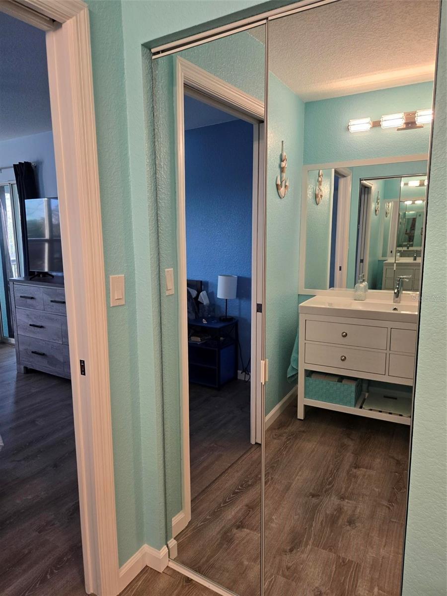 5725 GREENWOOD AVENUE, #5201, North Port, FL 34287