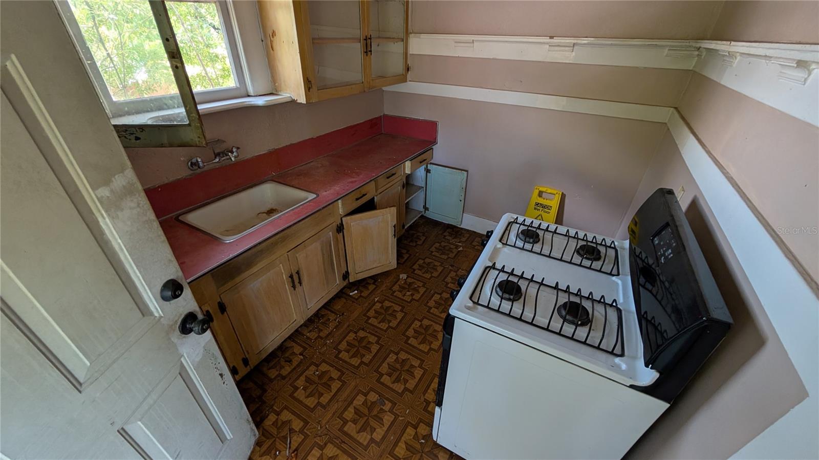 114 S BUNGALOW PARK AVENUE, Tampa, FL 33609