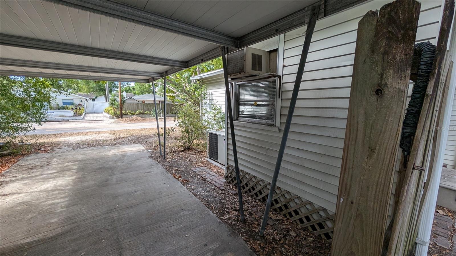 114 S BUNGALOW PARK AVENUE, Tampa, FL 33609