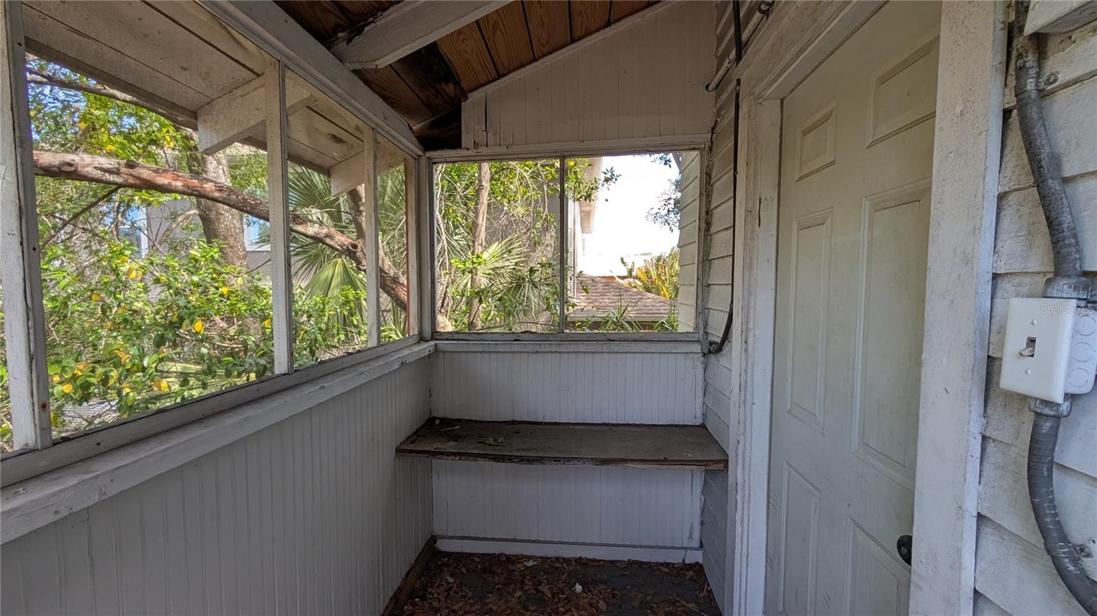 114 S BUNGALOW PARK AVENUE, Tampa, FL 33609