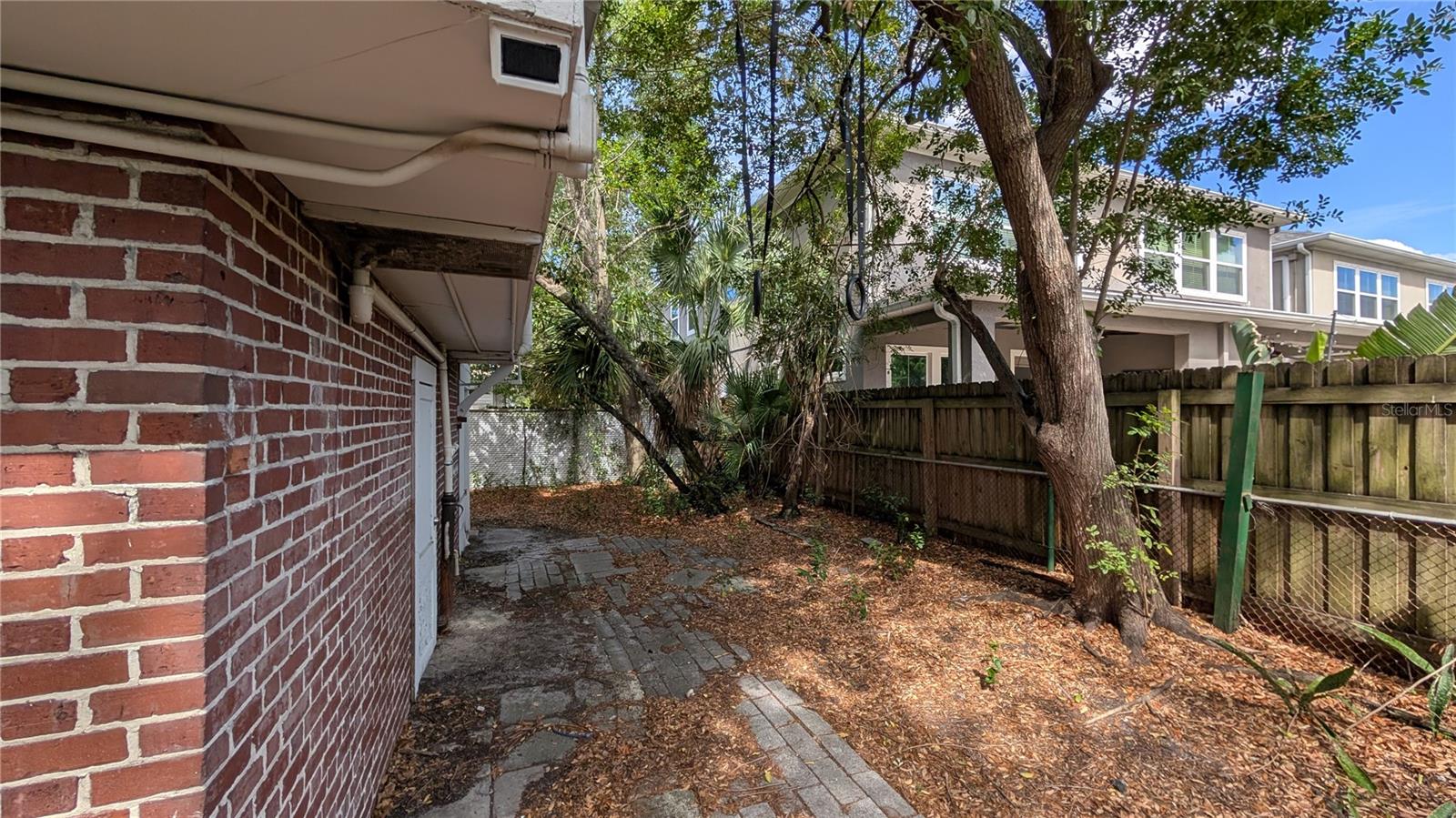 114 S BUNGALOW PARK AVENUE, Tampa, FL 33609