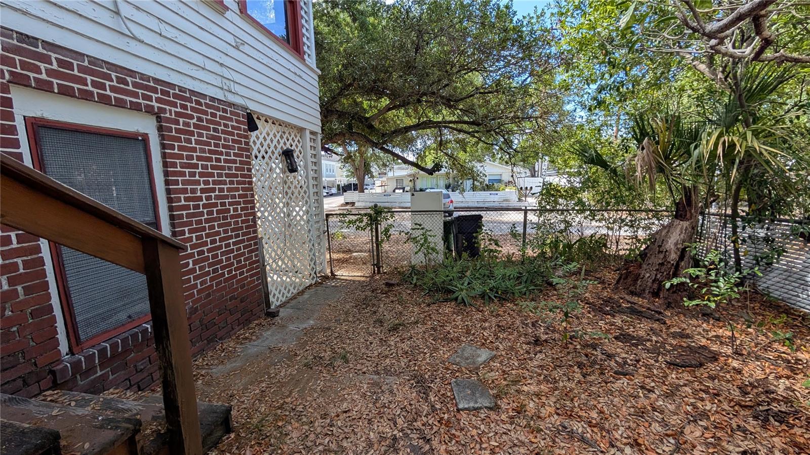114 S BUNGALOW PARK AVENUE, Tampa, FL 33609