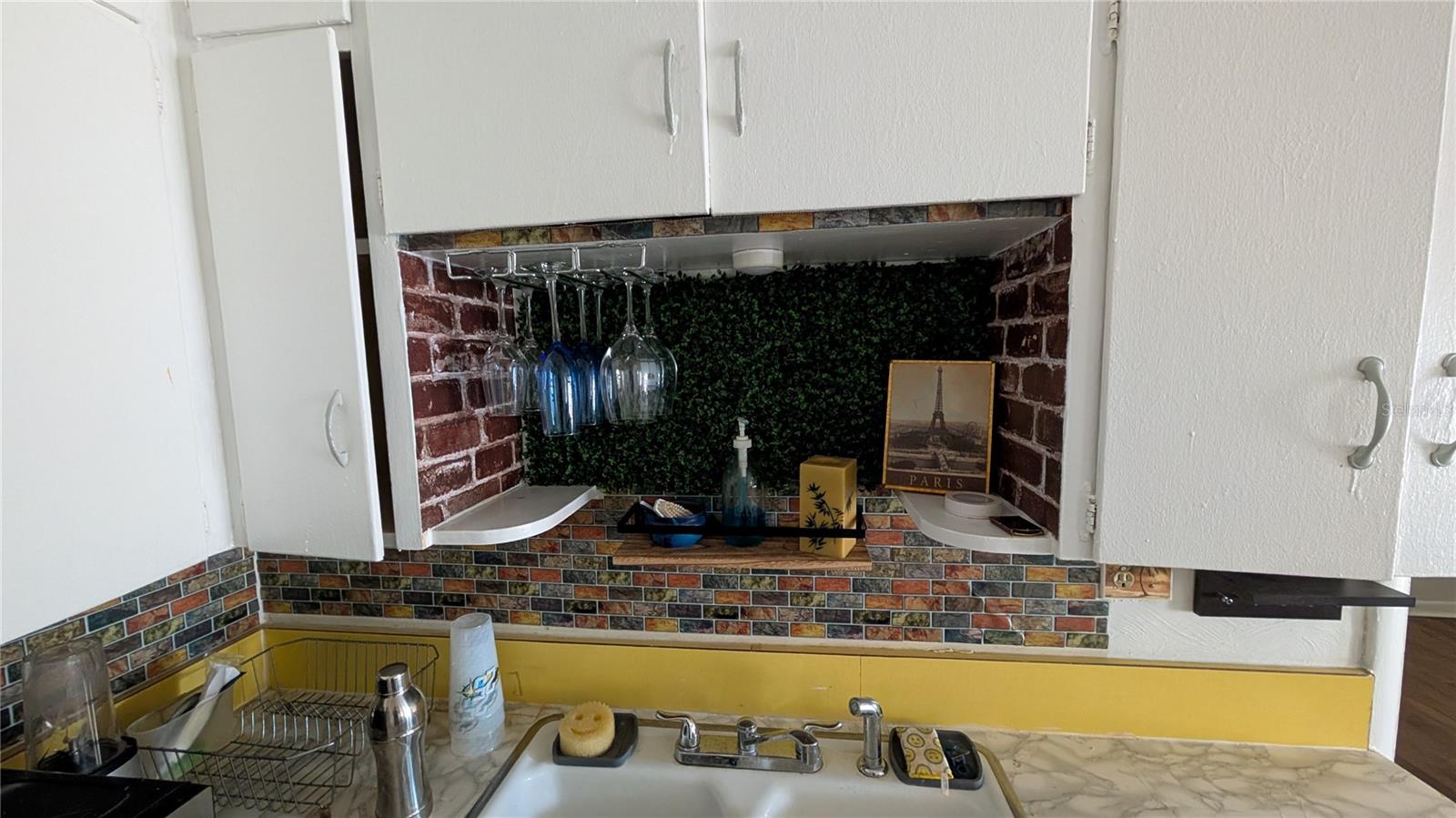 114 S BUNGALOW PARK AVENUE, Tampa, FL 33609