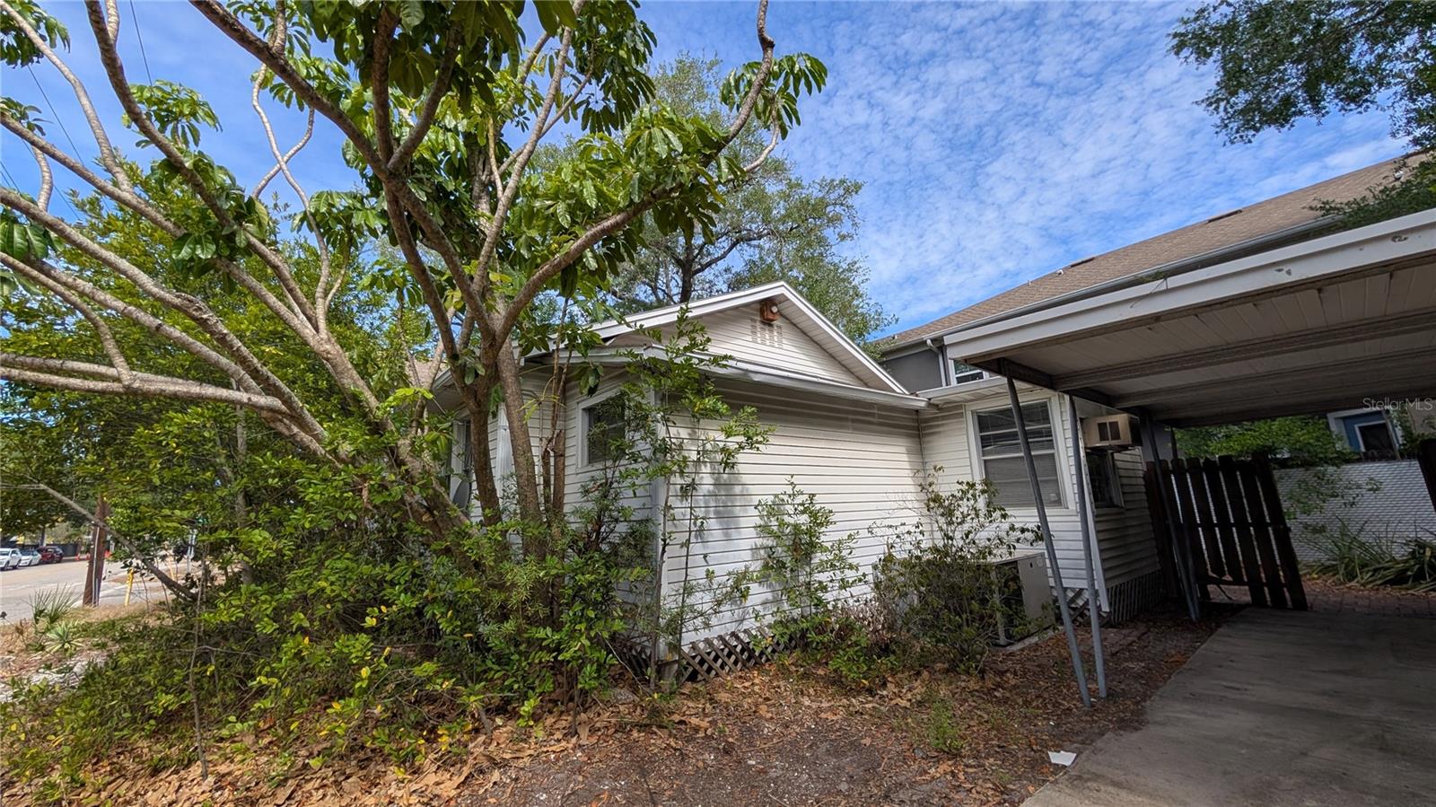 114 S BUNGALOW PARK AVENUE, Tampa, FL 33609