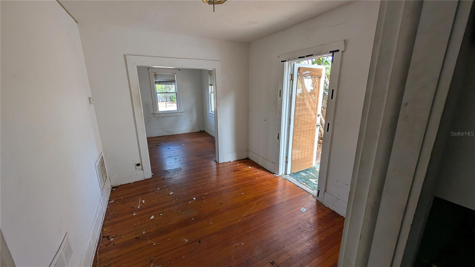114 S BUNGALOW PARK AVENUE, Tampa, FL 33609