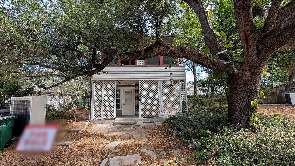 114 S BUNGALOW PARK AVENUE, Tampa, FL 33609
