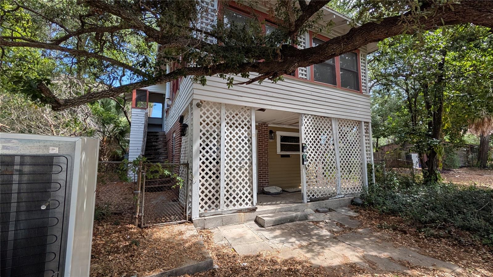 114 S BUNGALOW PARK AVENUE, Tampa, FL 33609