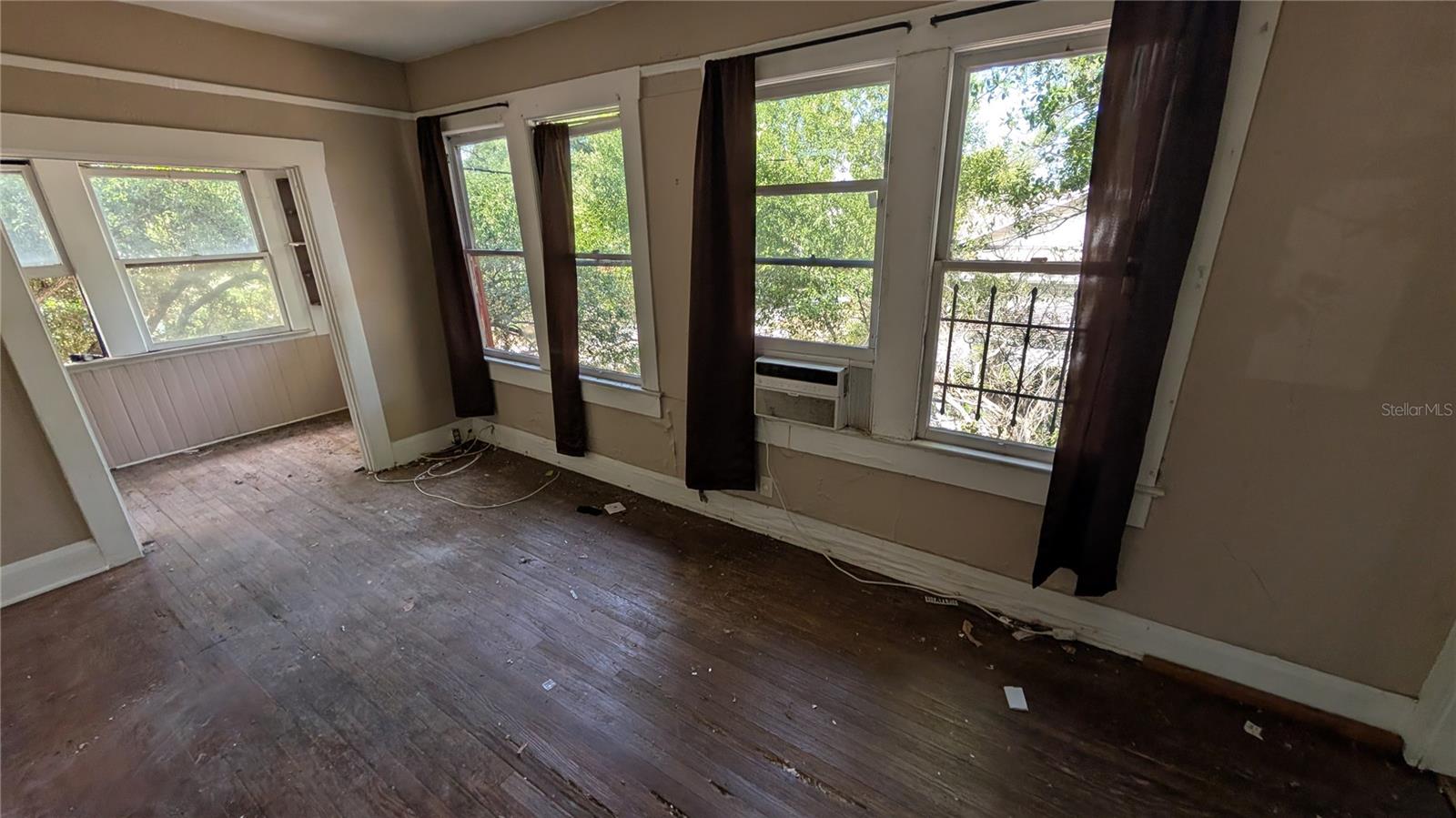 114 S BUNGALOW PARK AVENUE, Tampa, FL 33609