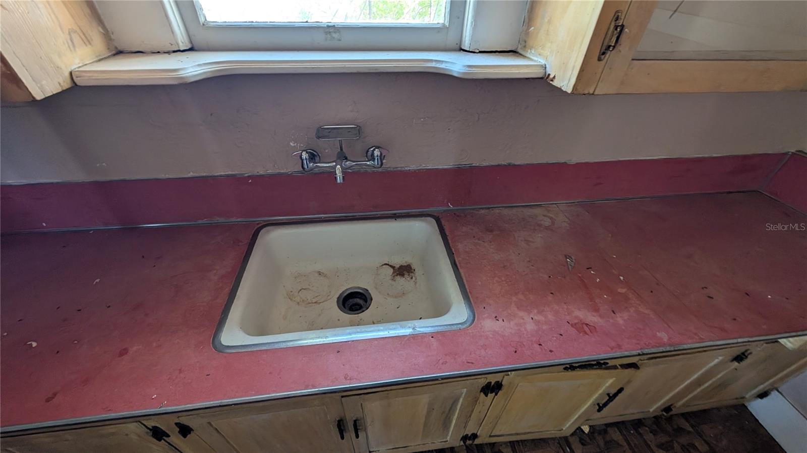 114 S BUNGALOW PARK AVENUE, Tampa, FL 33609