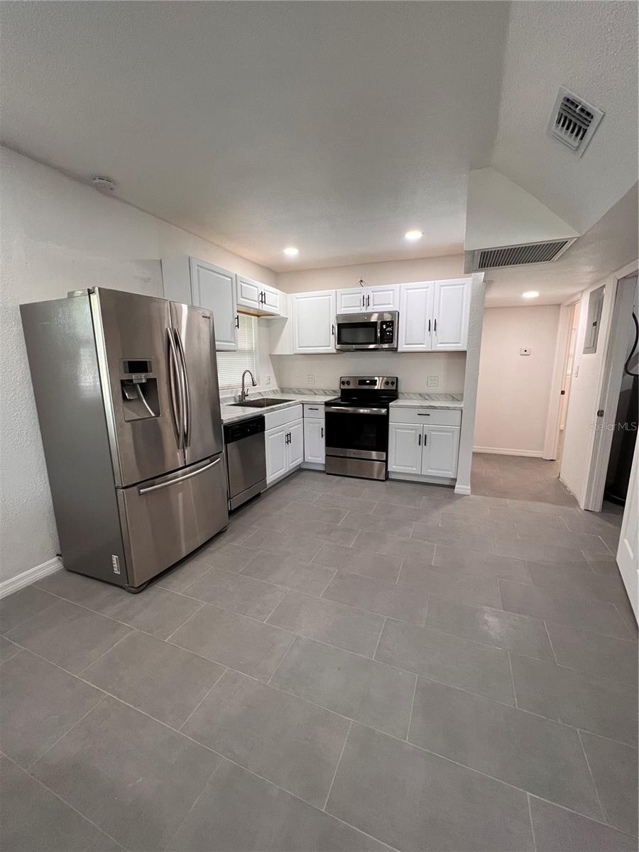 612 S LINCOLN AVENUE, Clearwater, FL 33756