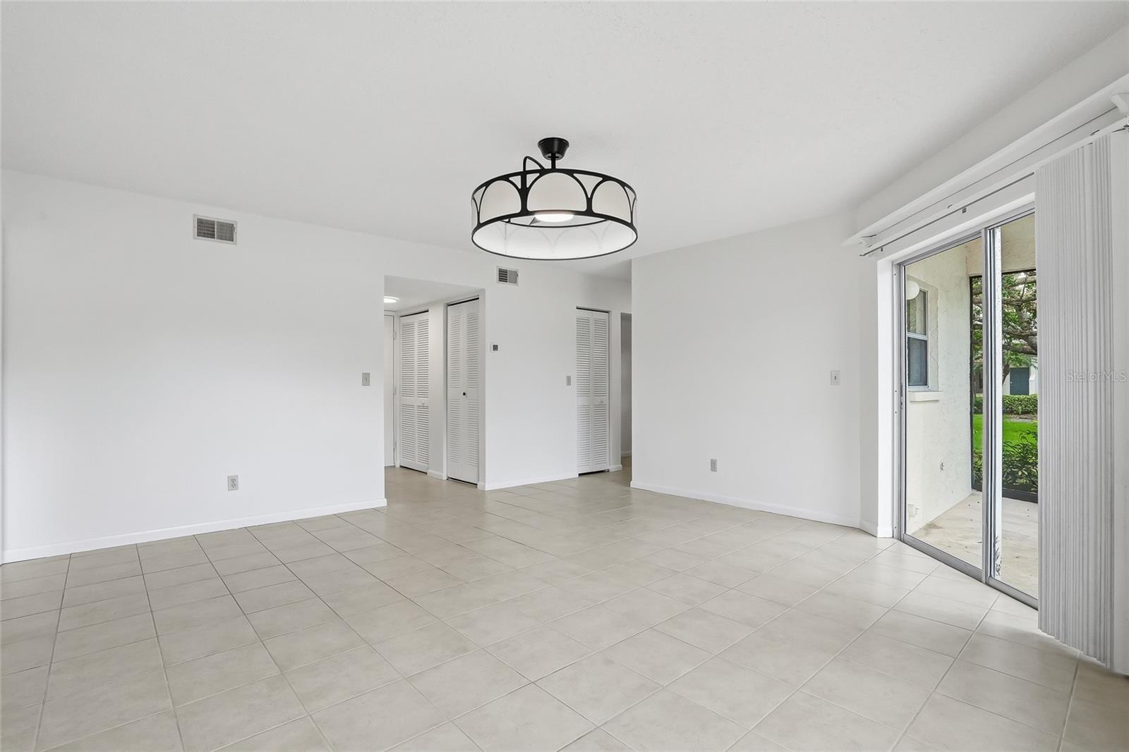 500 SANTA CRUZ PLACE NE, #D, St Petersburg, FL 33703