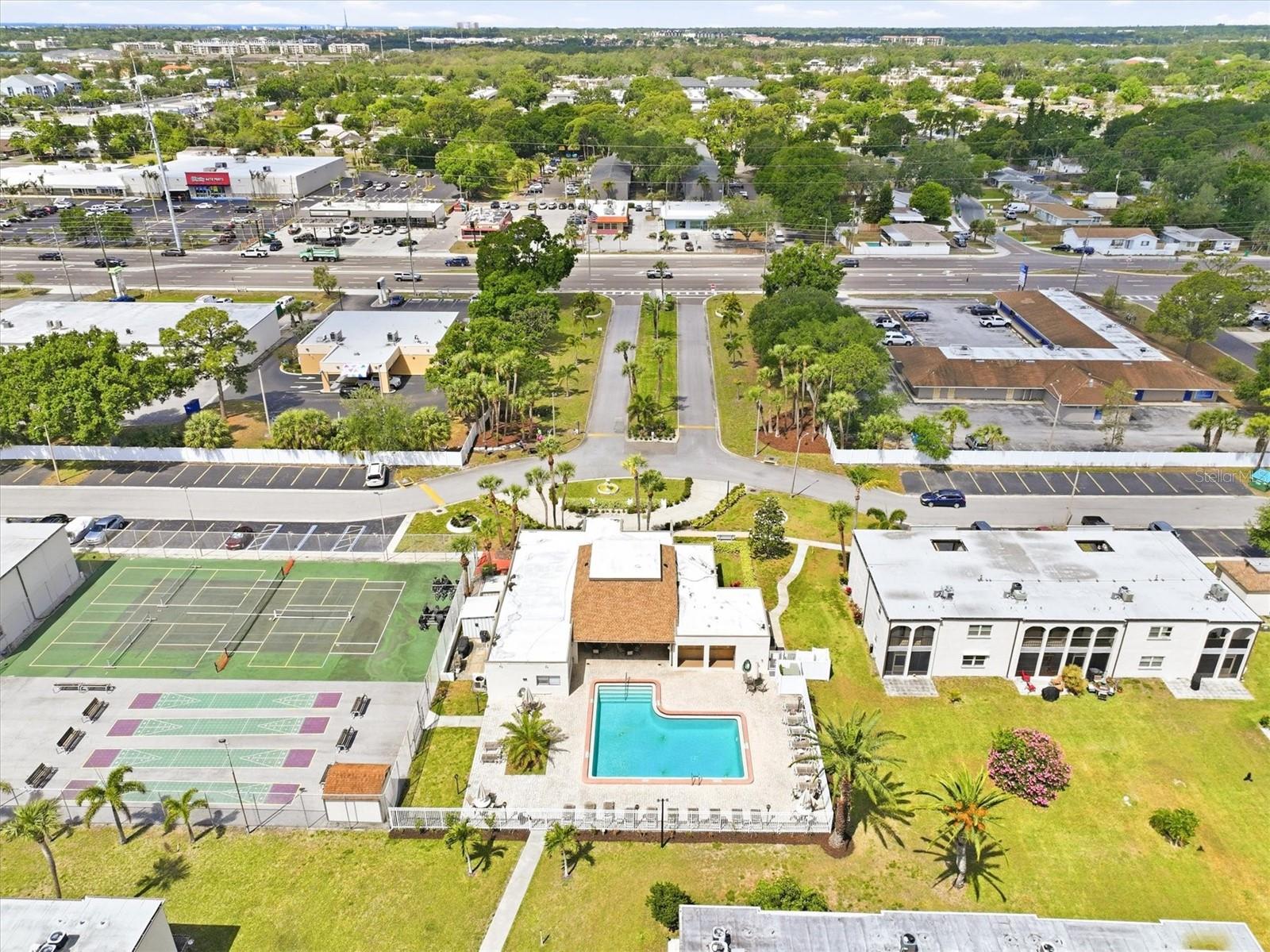 7701 STARKEY ROAD, #412, Seminole, FL 33777