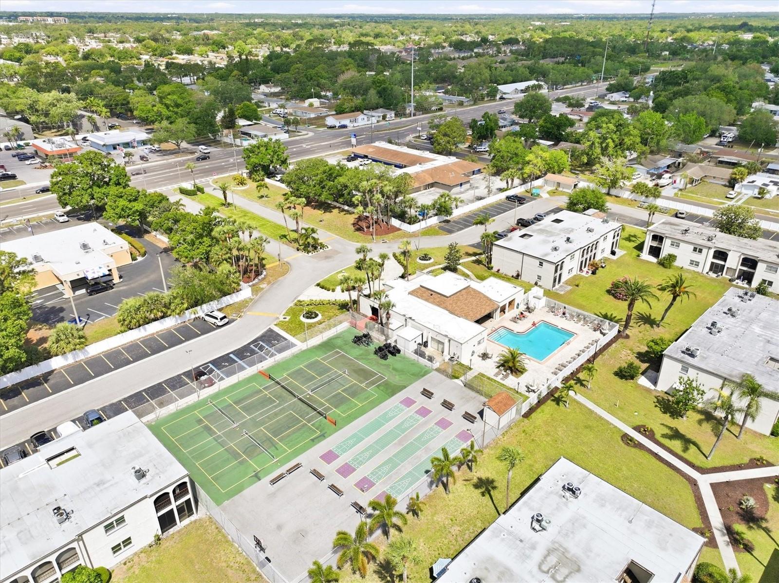 7701 STARKEY ROAD, #412, Seminole, FL 33777