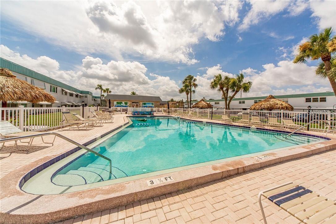 5267 81ST STREET N, #5, St Petersburg, FL 33709