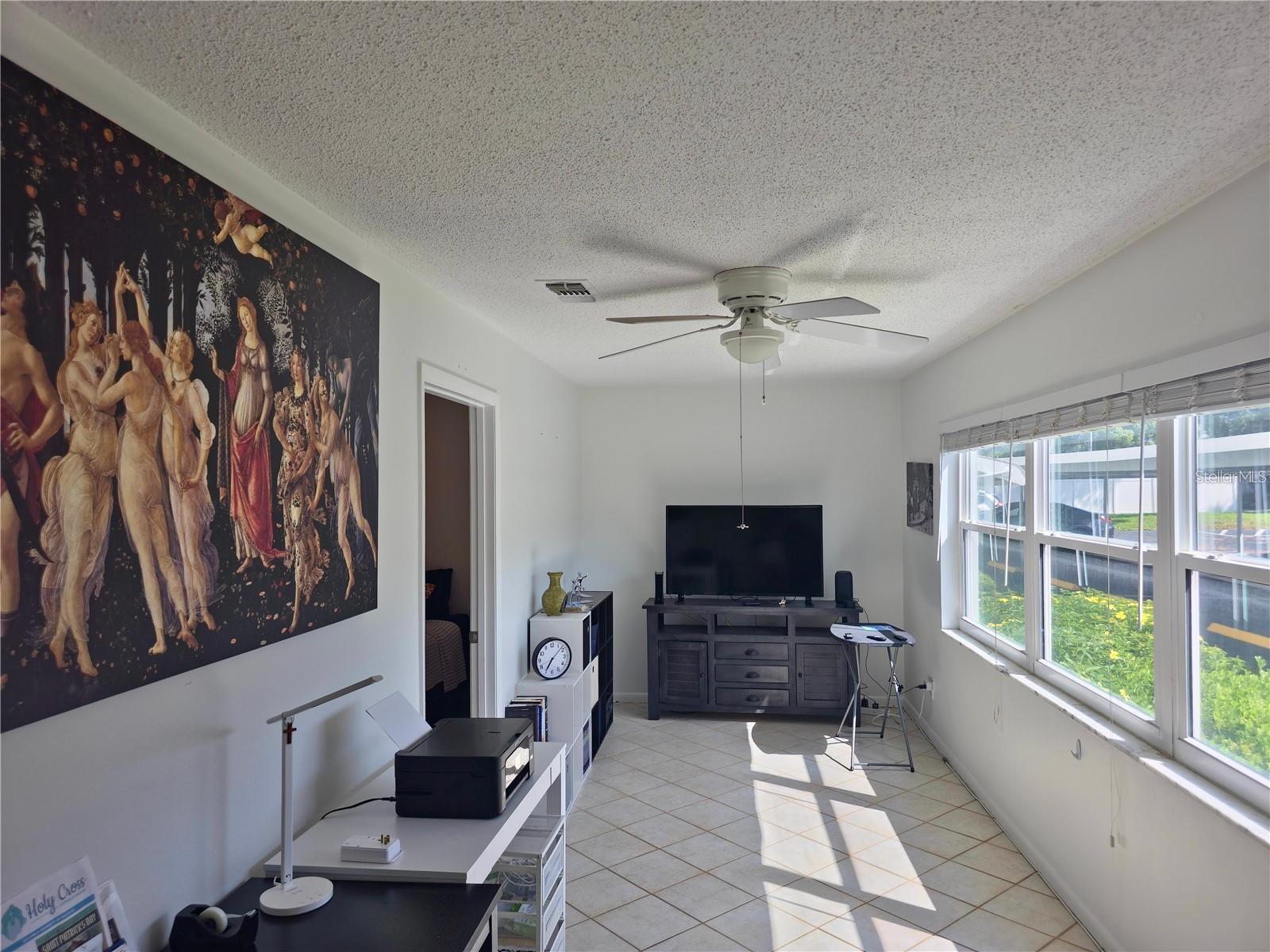 5267 81ST STREET N, #5, St Petersburg, FL 33709