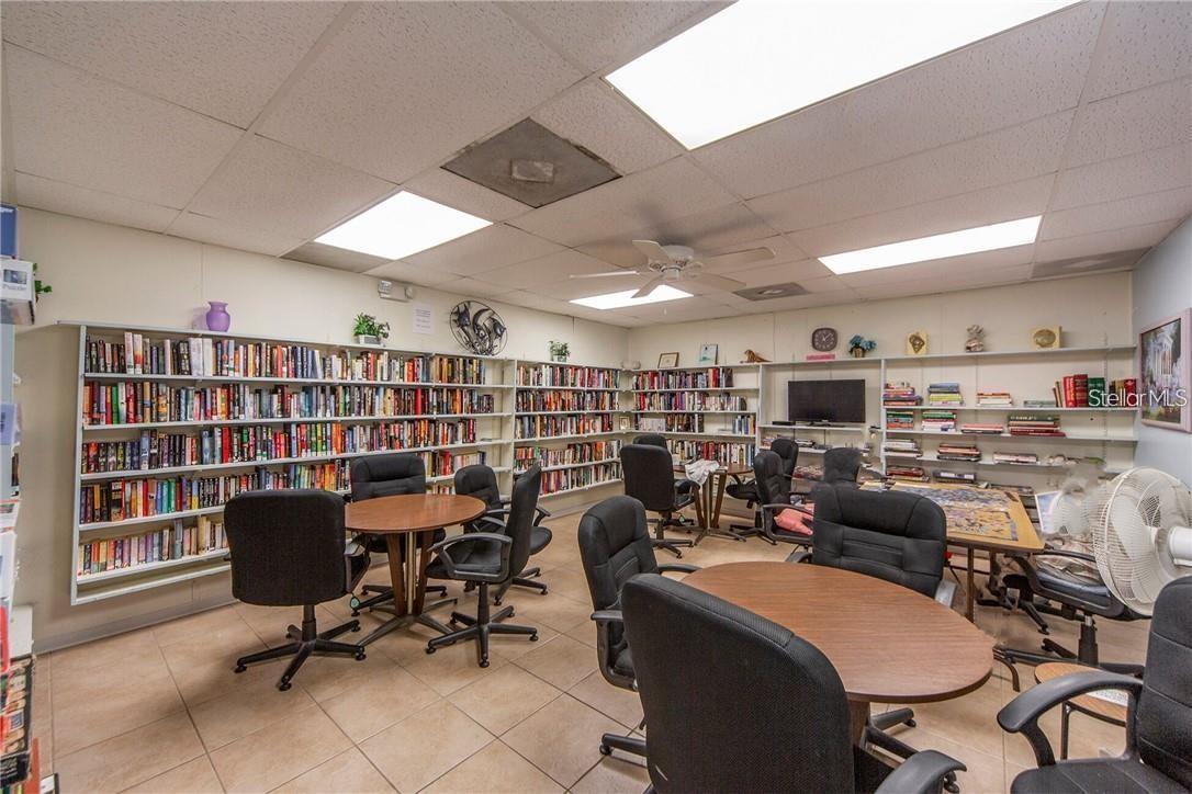 5267 81ST STREET N, #5, St Petersburg, FL 33709