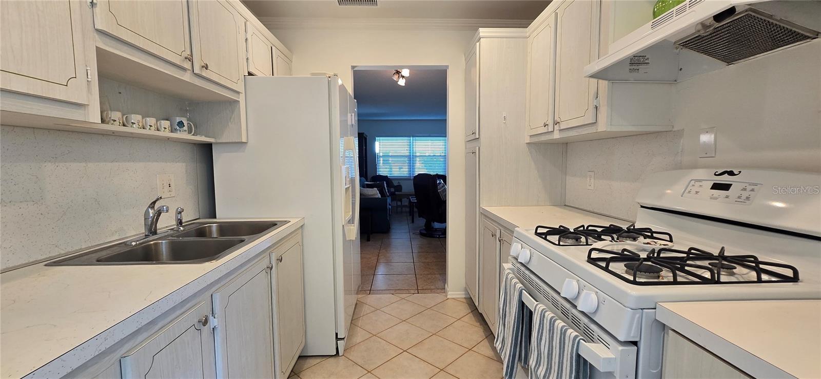 5267 81ST STREET N, #5, St Petersburg, FL 33709
