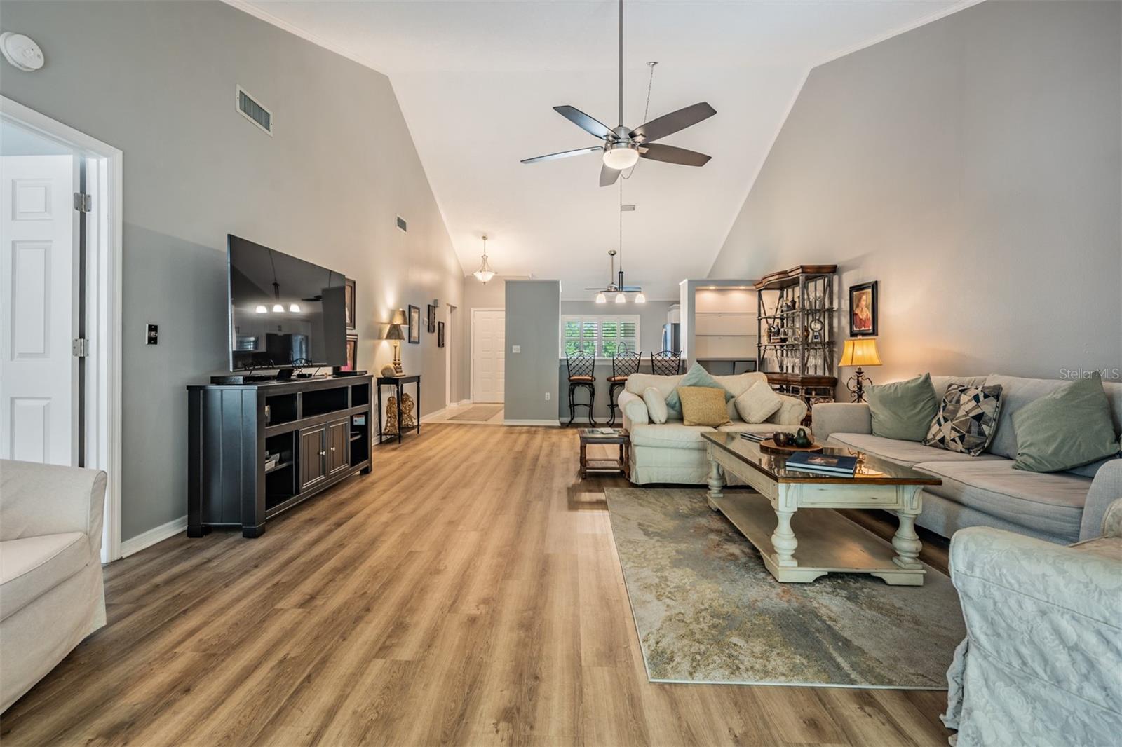 1801 E LAKE ROAD, #6J, Palm Harbor, FL 34685