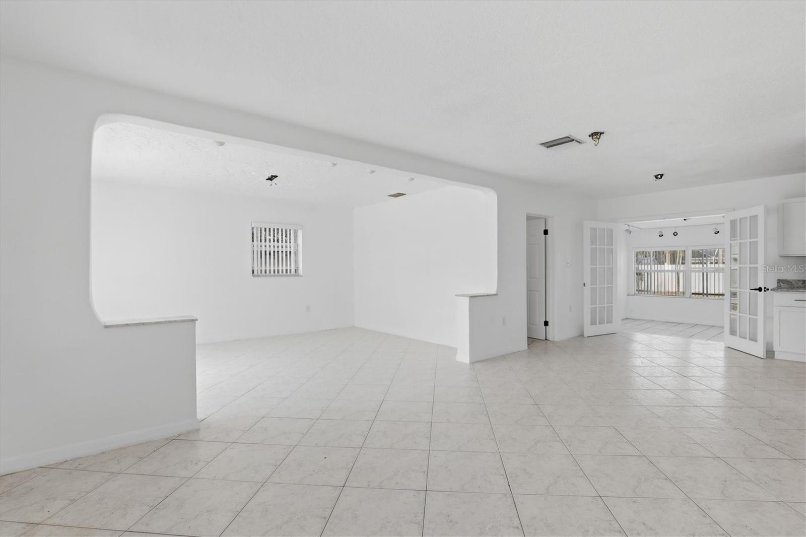 721 BAYSHORE DRIVE, Tarpon Springs, FL 34689 721 BAYSHORE DRIVE, Tarpon Springs, FL 34689