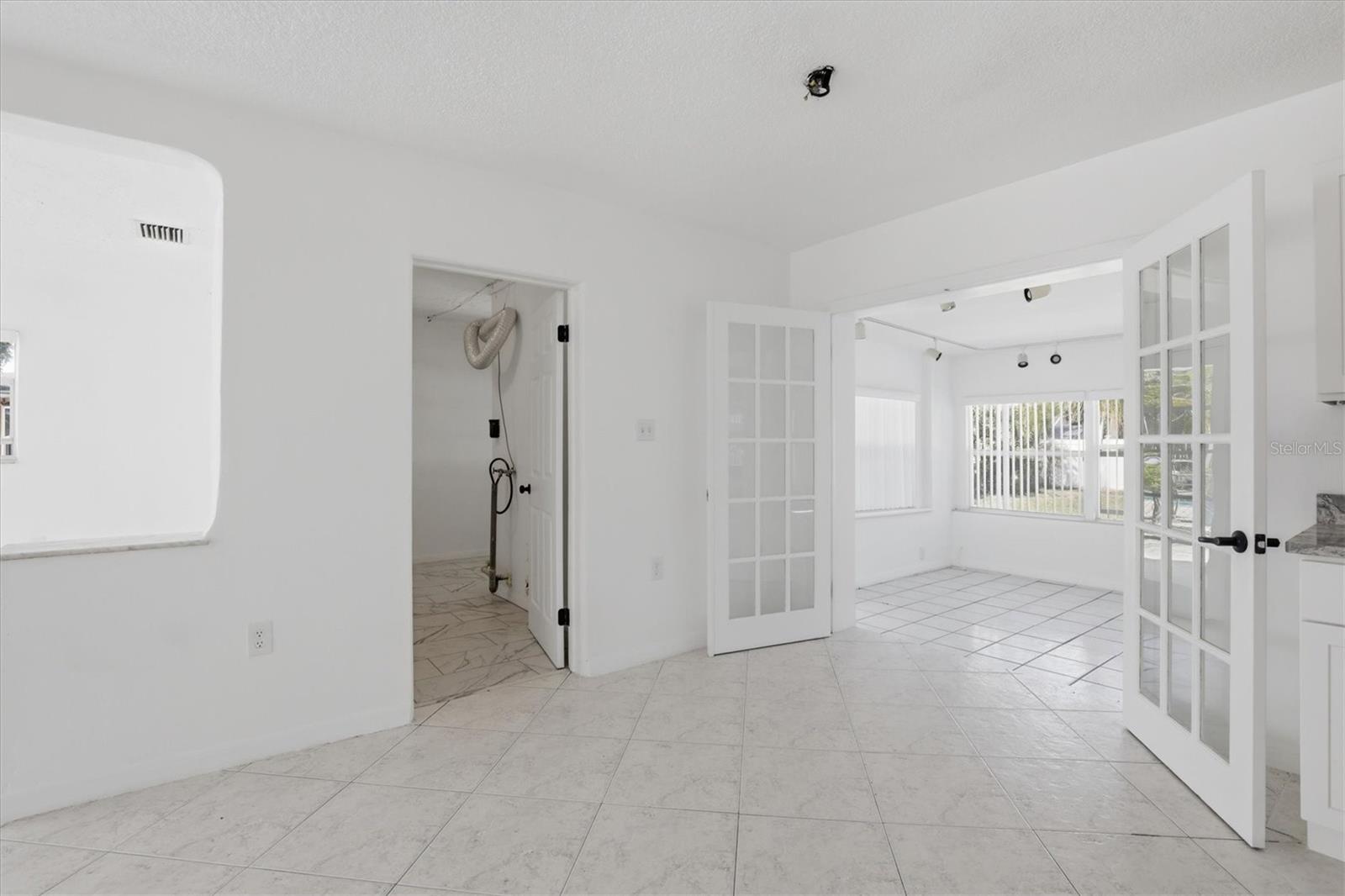 721 BAYSHORE DRIVE, Tarpon Springs, FL 34689
