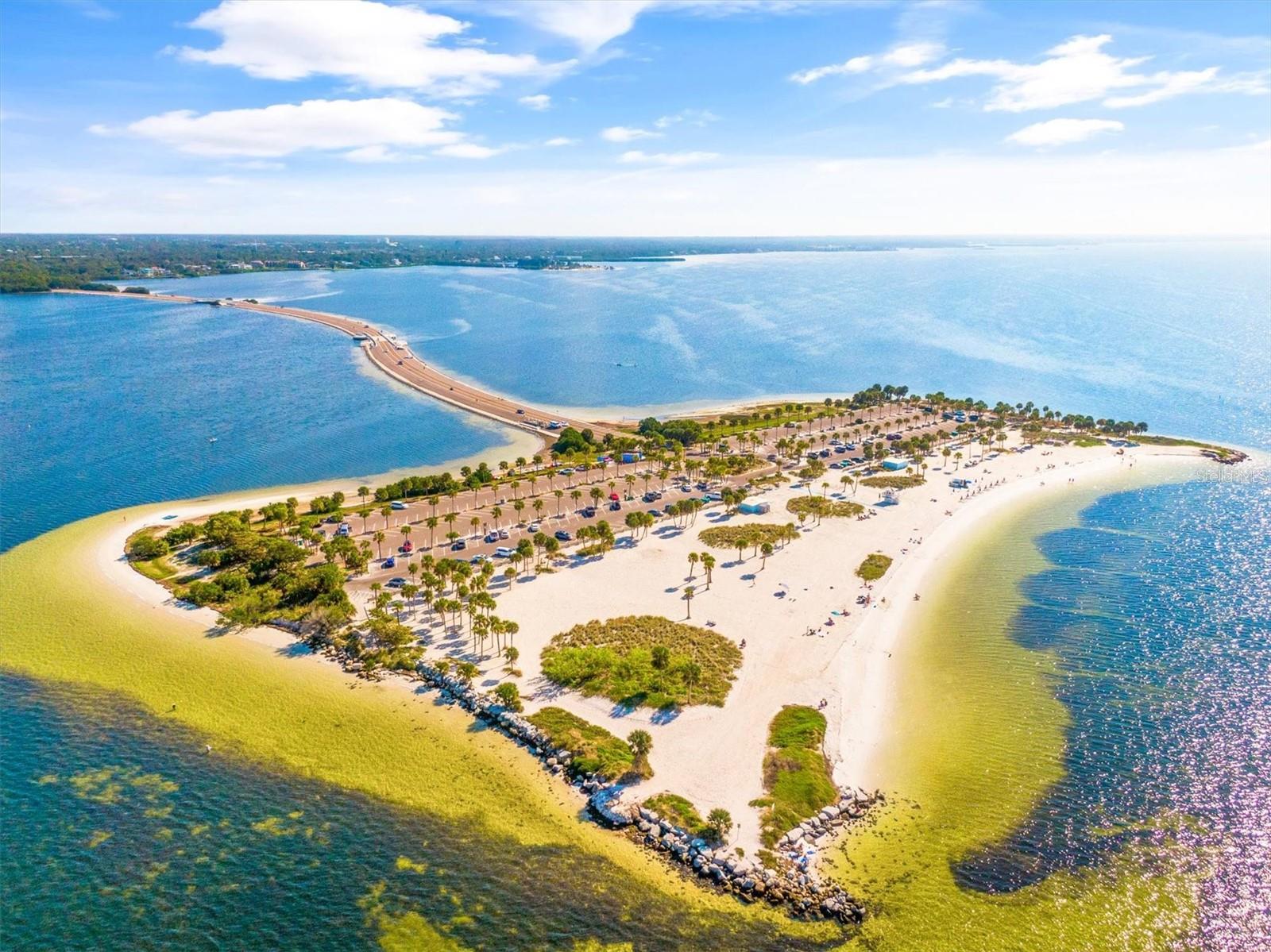 721 BAYSHORE DRIVE, Tarpon Springs, FL 34689