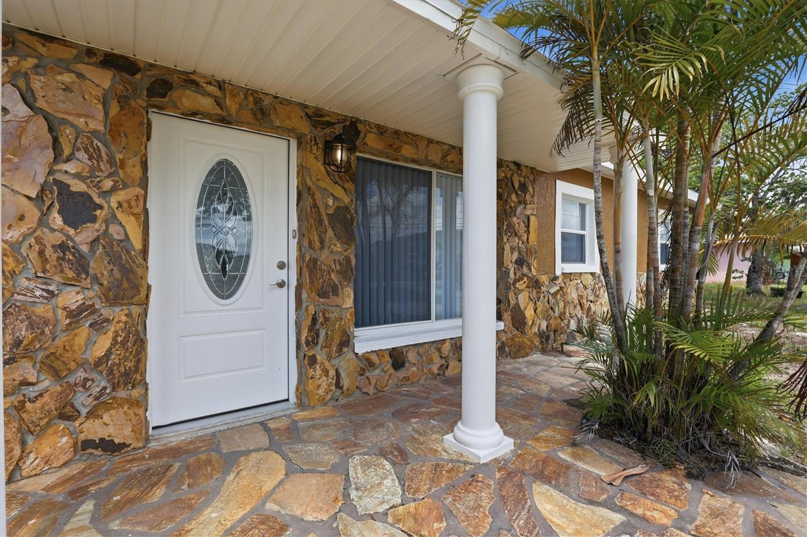 721 BAYSHORE DRIVE, Tarpon Springs, FL 34689 721 BAYSHORE DRIVE, Tarpon Springs, FL 34689