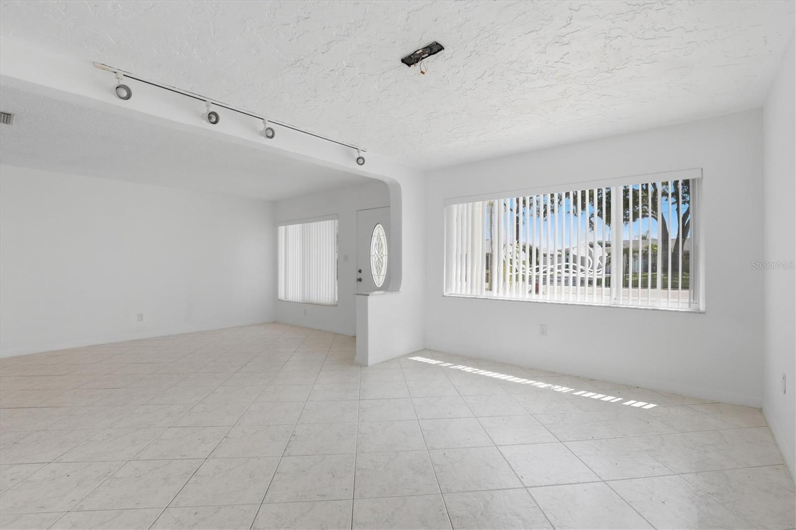 721 BAYSHORE DRIVE, Tarpon Springs, FL 34689