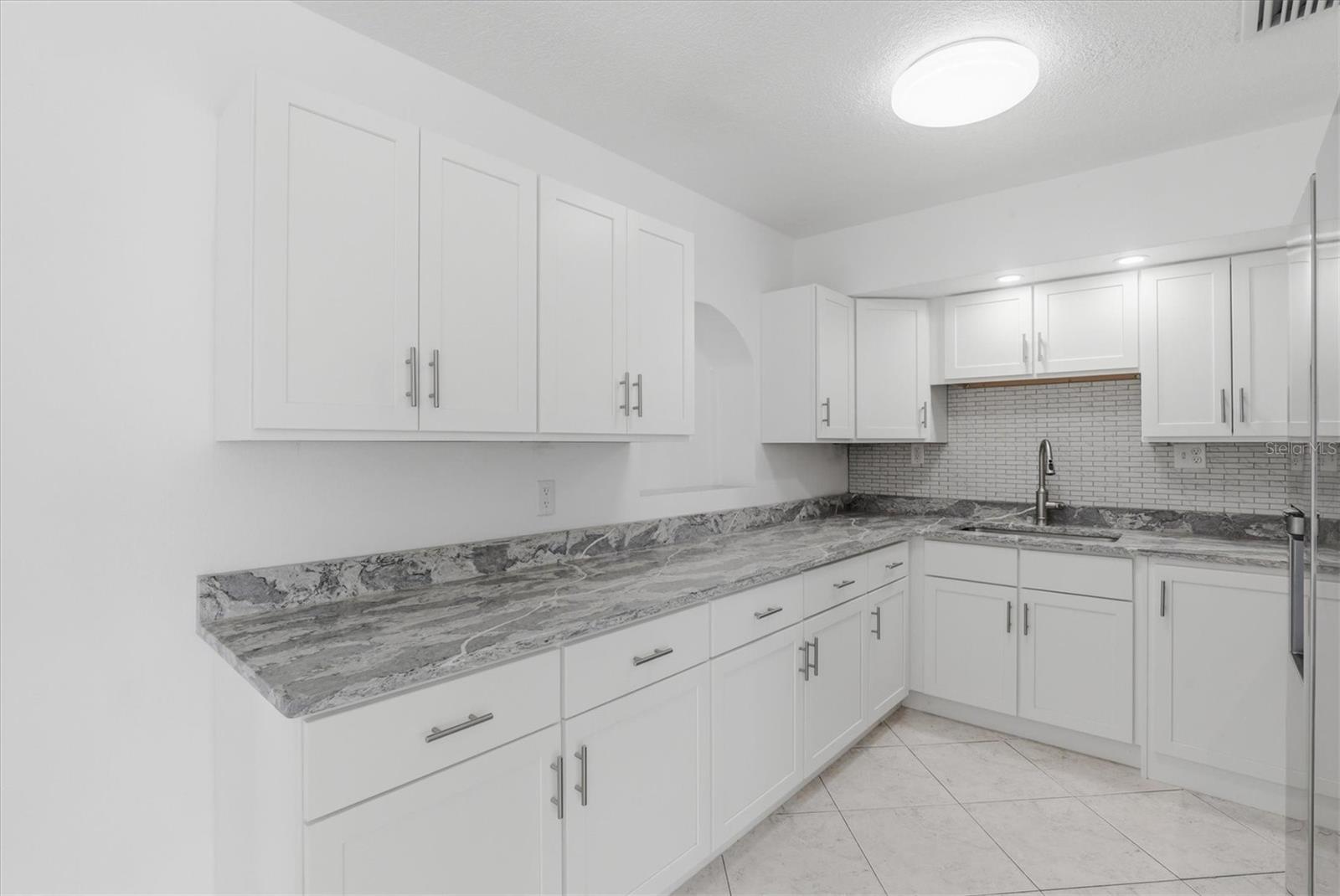 721 BAYSHORE DRIVE, Tarpon Springs, FL 34689